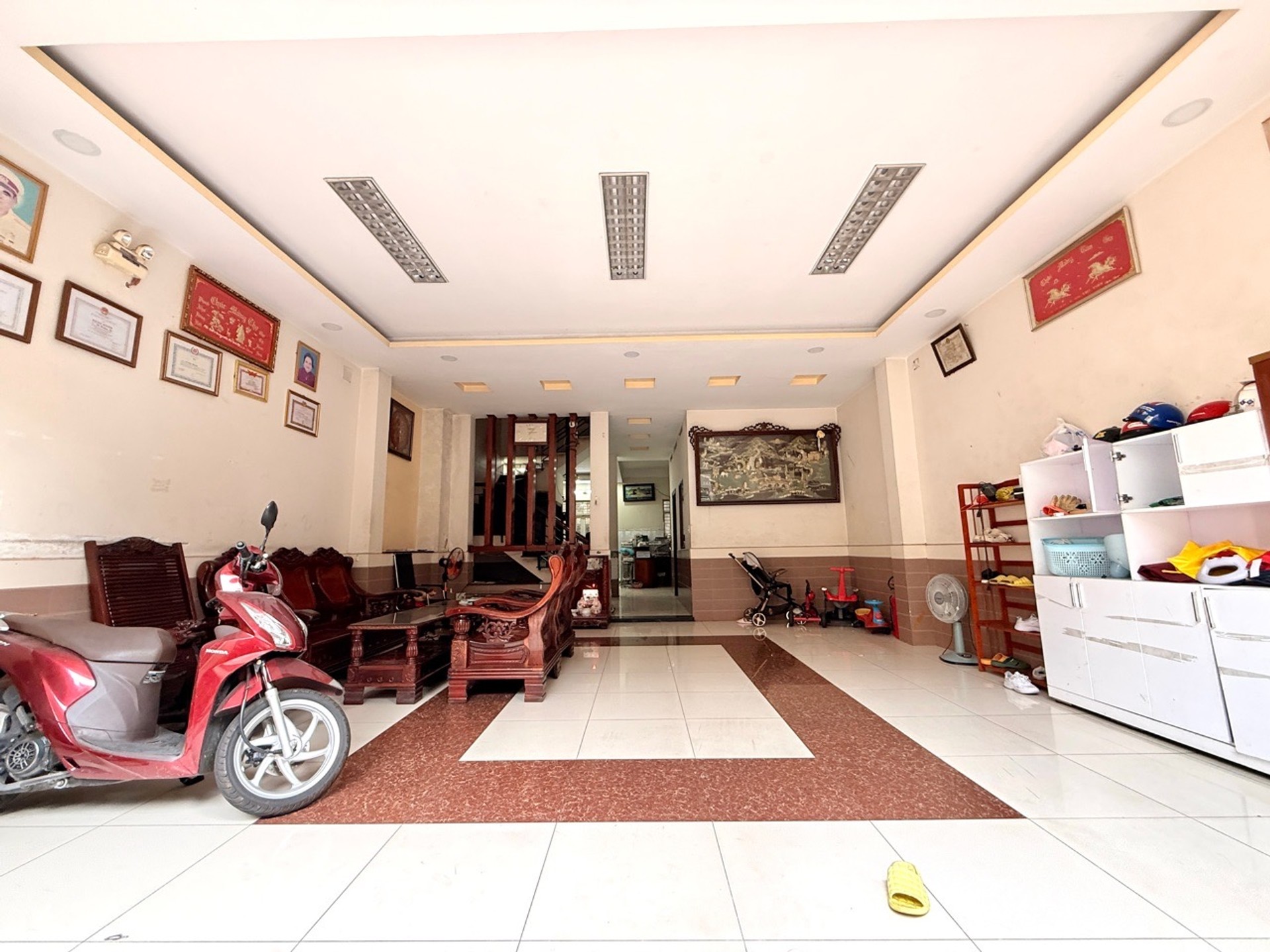 Bán nhà riêng 4 tầng phường Trung Mỹ Tây, Quận 12, mặt tiền 6.5m hiếm có