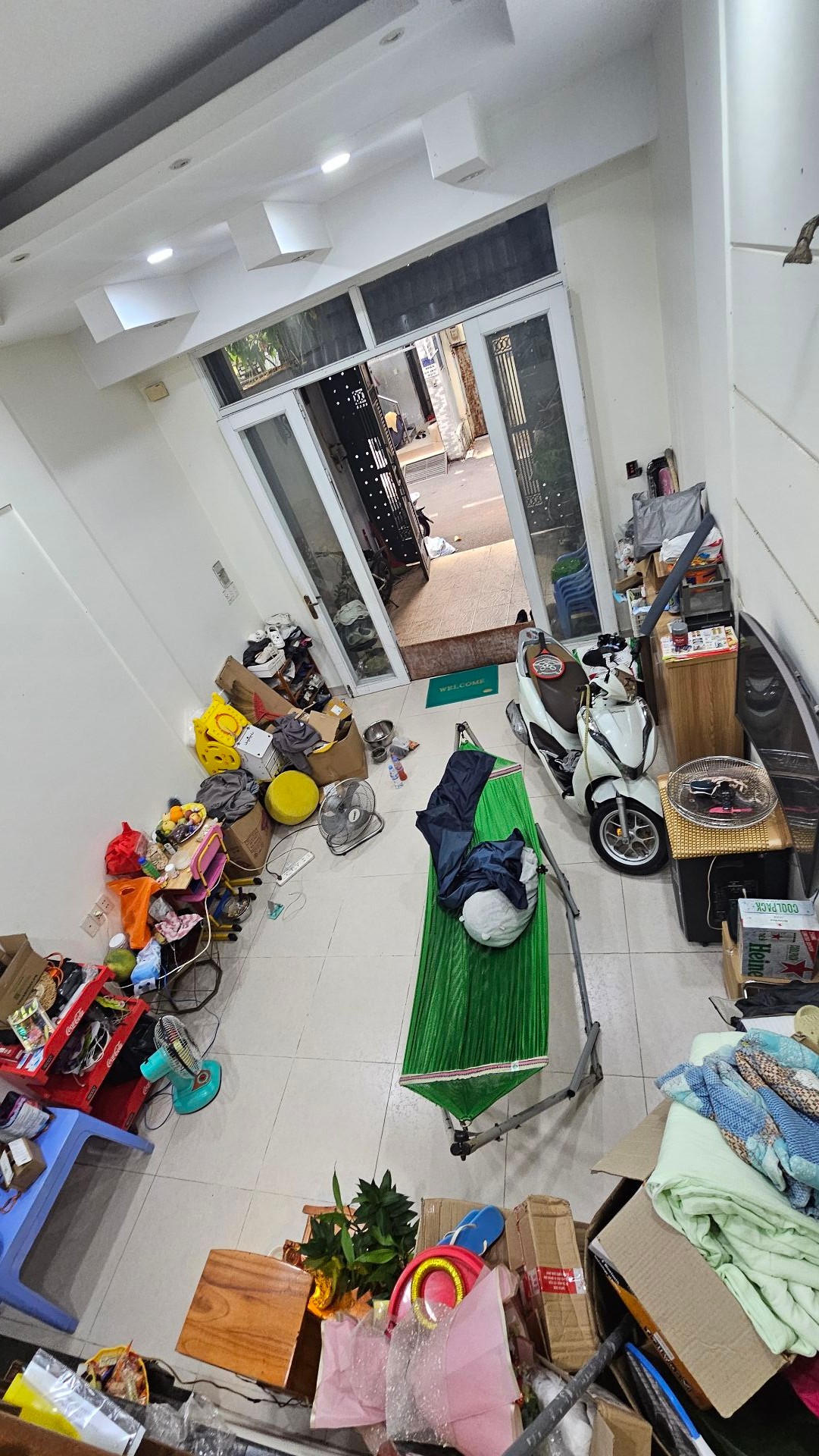 Bán nhà mới đẹp 3 tầng, 3 phòng ngủ, khu y tế cao cấp Bình Tân