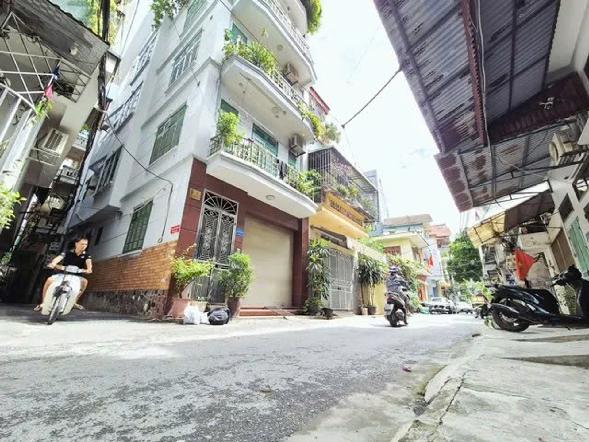 TRUNG TÂM VĂN QUÁN _ 4 TẦNG _ DÂN XÂY CHẮC CHẮN_ 45m²_ 8.2 TỶ _ THOÁNG TRƯỚC SAU CHỦ NHIỆT BÁN