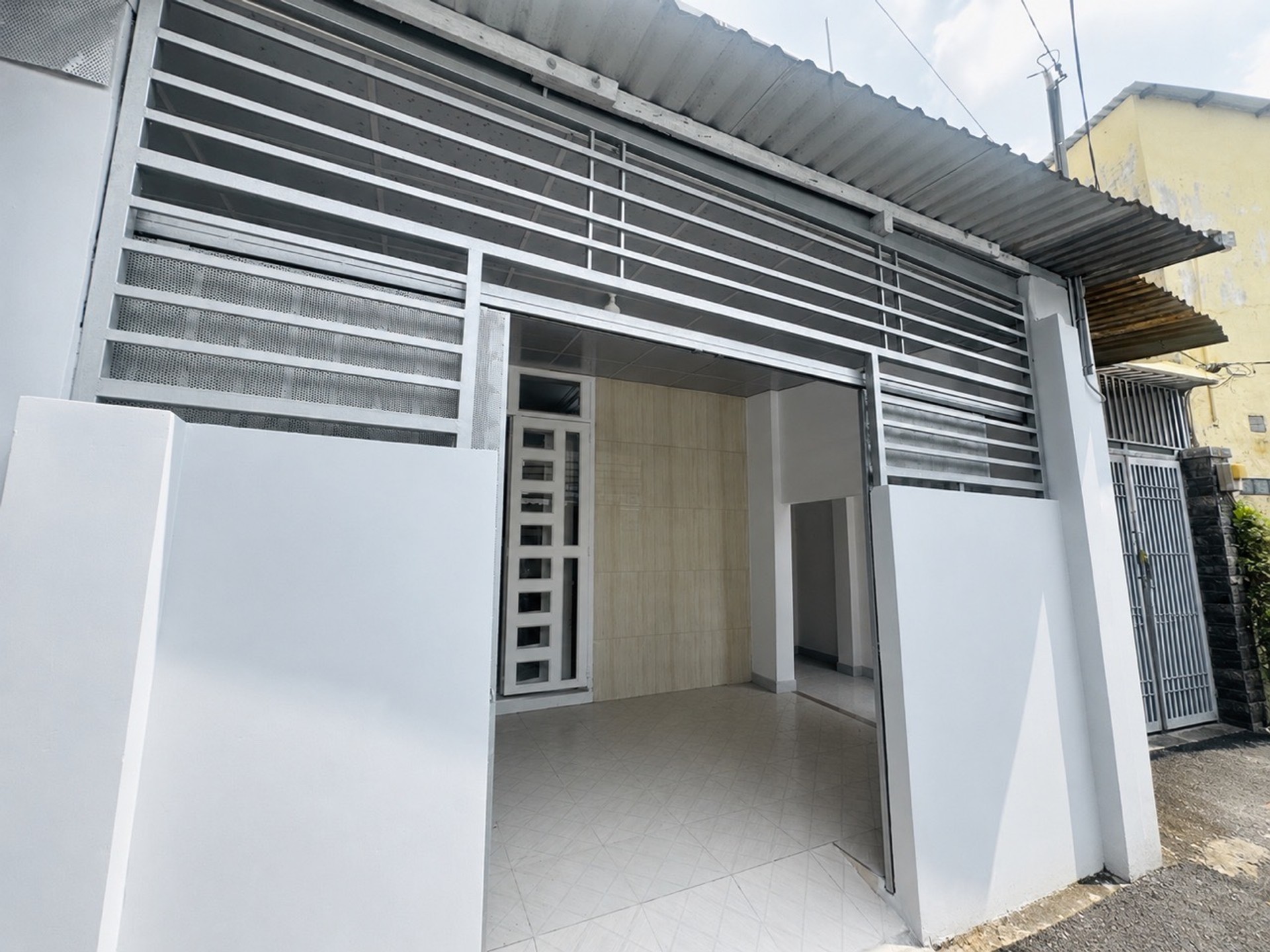 Nhà 3 Tầng Trung Tâm Linh Chiểu, Giá Tốt Cho Gia Đình Đa Năng