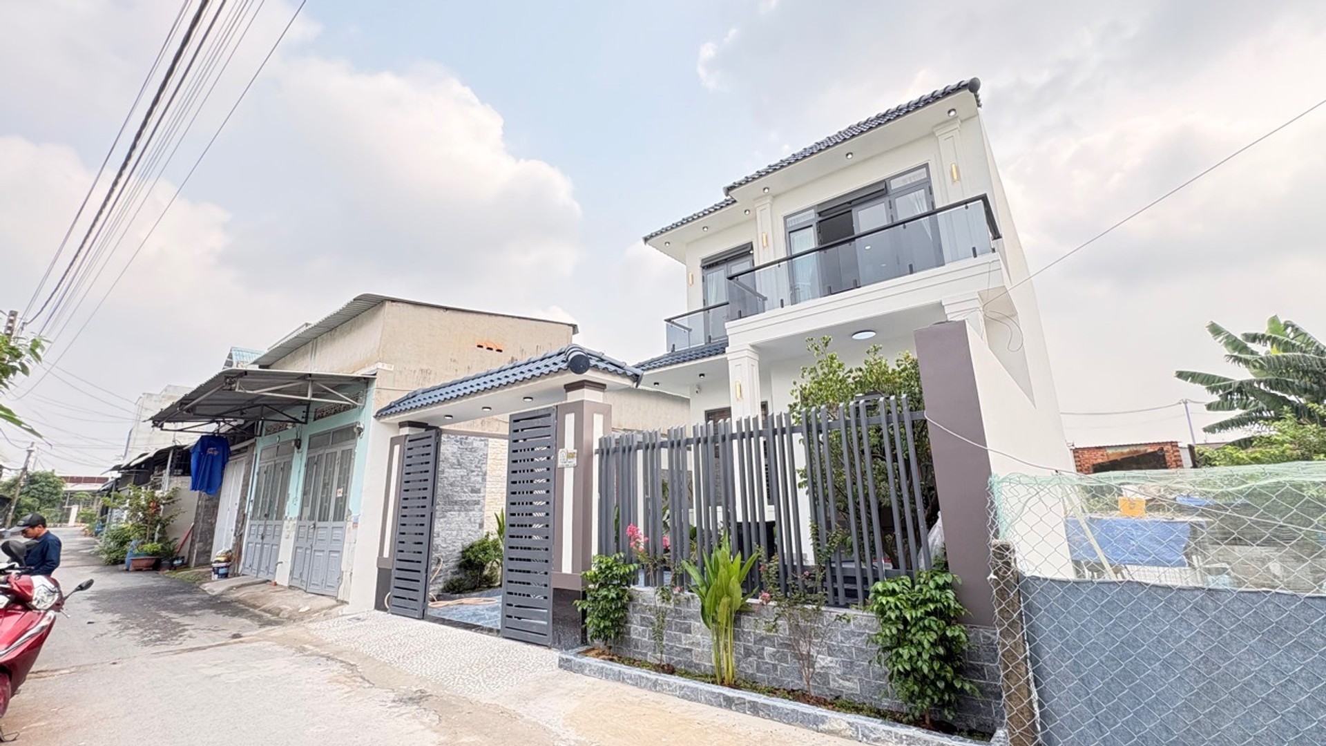 Biệt Thự Lung Linh Full Nội Thất Hóc Môn 148m2 Chỉ Hơn 7 Tỷ
