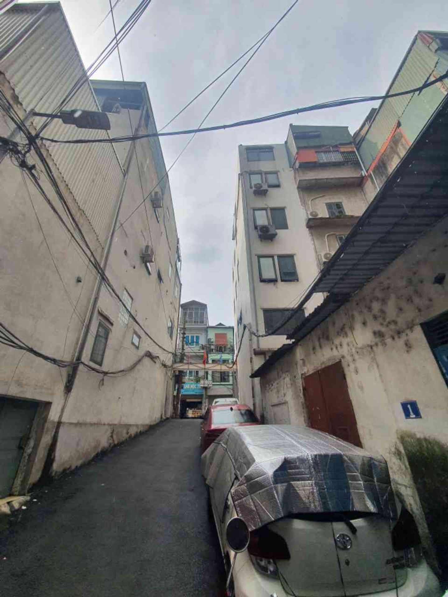 Bán đất mặt ngõ Hoàng Công Chất, sát phố, ô tô đỗ cửa, diện tích 66.4m²