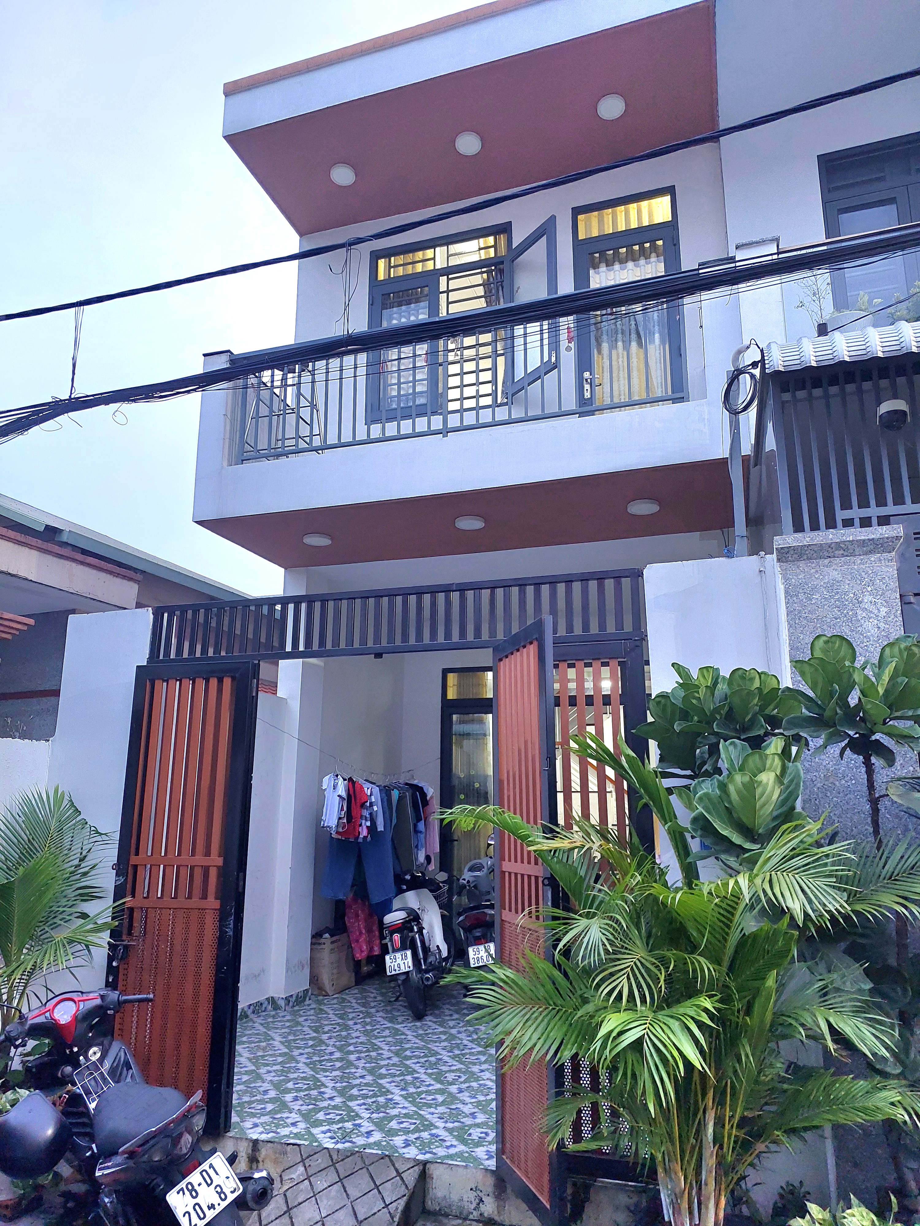 Nhà 2 tầng - 67m2, hẻm ôtô 5m, đường số 8, linh xuân, thủ đức.
