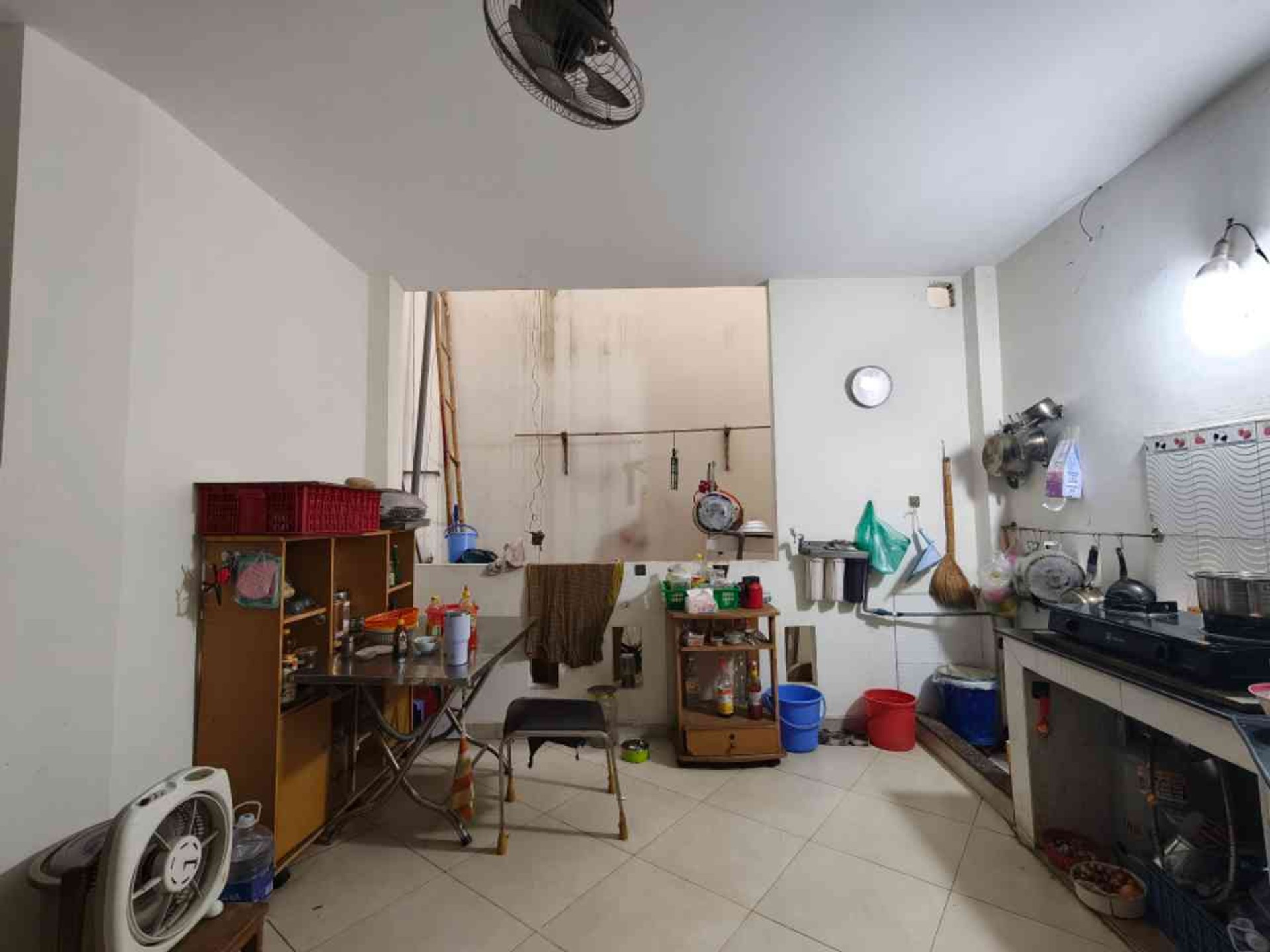 Bán nhà riêng 4 tầng gần mặt tiền Hoàng Sa, Tân Bình, 71m², 6 phòng ngủ
