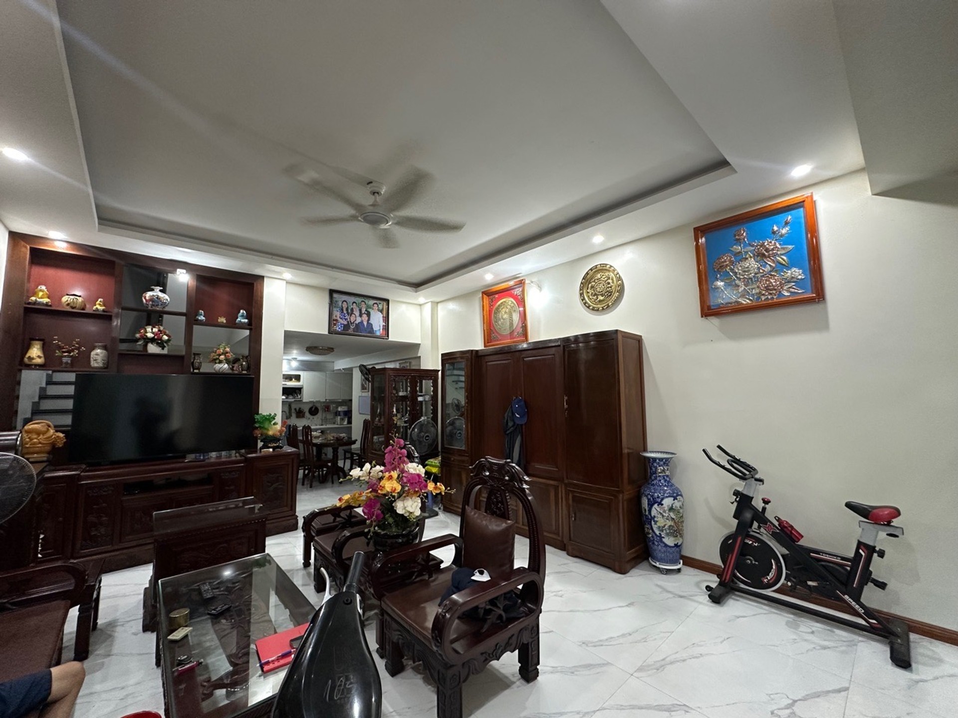 TRUNG TÂM LÊ LỢI - NGÕ THÔNG - Ô TÔ VÀO NHÀ - 30M MẶT PHỐ! KINH DOANH THUẬN TIỆN!