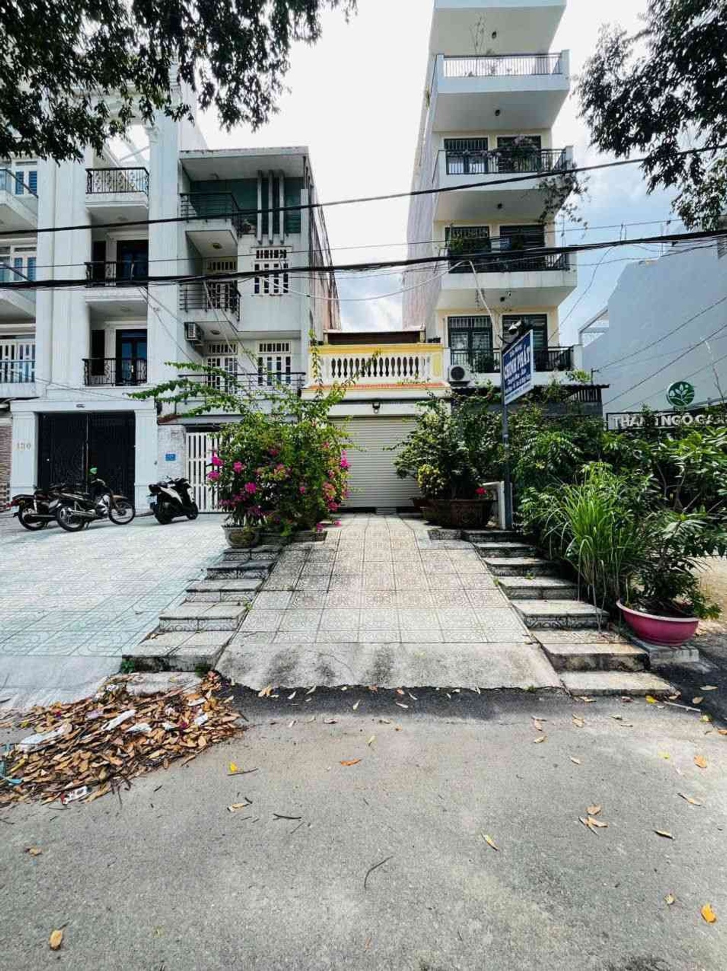 Bán nhà mặt phố 2 tầng, mặt tiền 4.5m tại Phường Bình Hưng, TP.HCM 0948769331