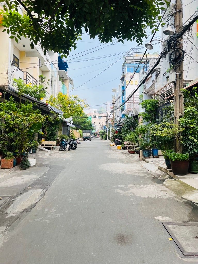 Bán nhà mặt phố Cư xá Phú Lâm B Quận 6, 114m2, mặt tiền 6.5m, 3 tầng, pháp lý cơ sở