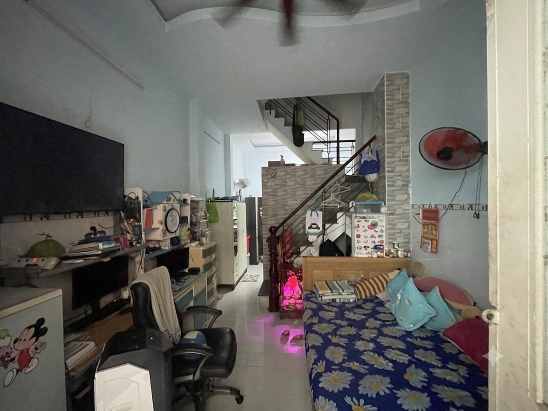 Nhà 4 tầng sạch đẹp, vị trí vàng Phú Định giá tốt