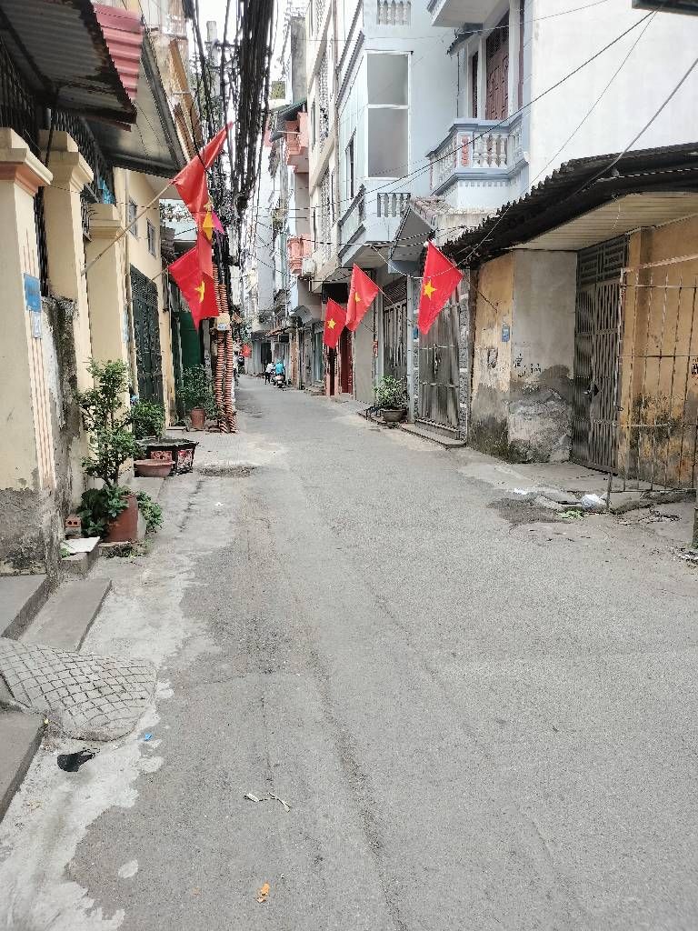 Nhà đẹp trung tâm Văn Quán, full nội thất, giảm mạnh giá