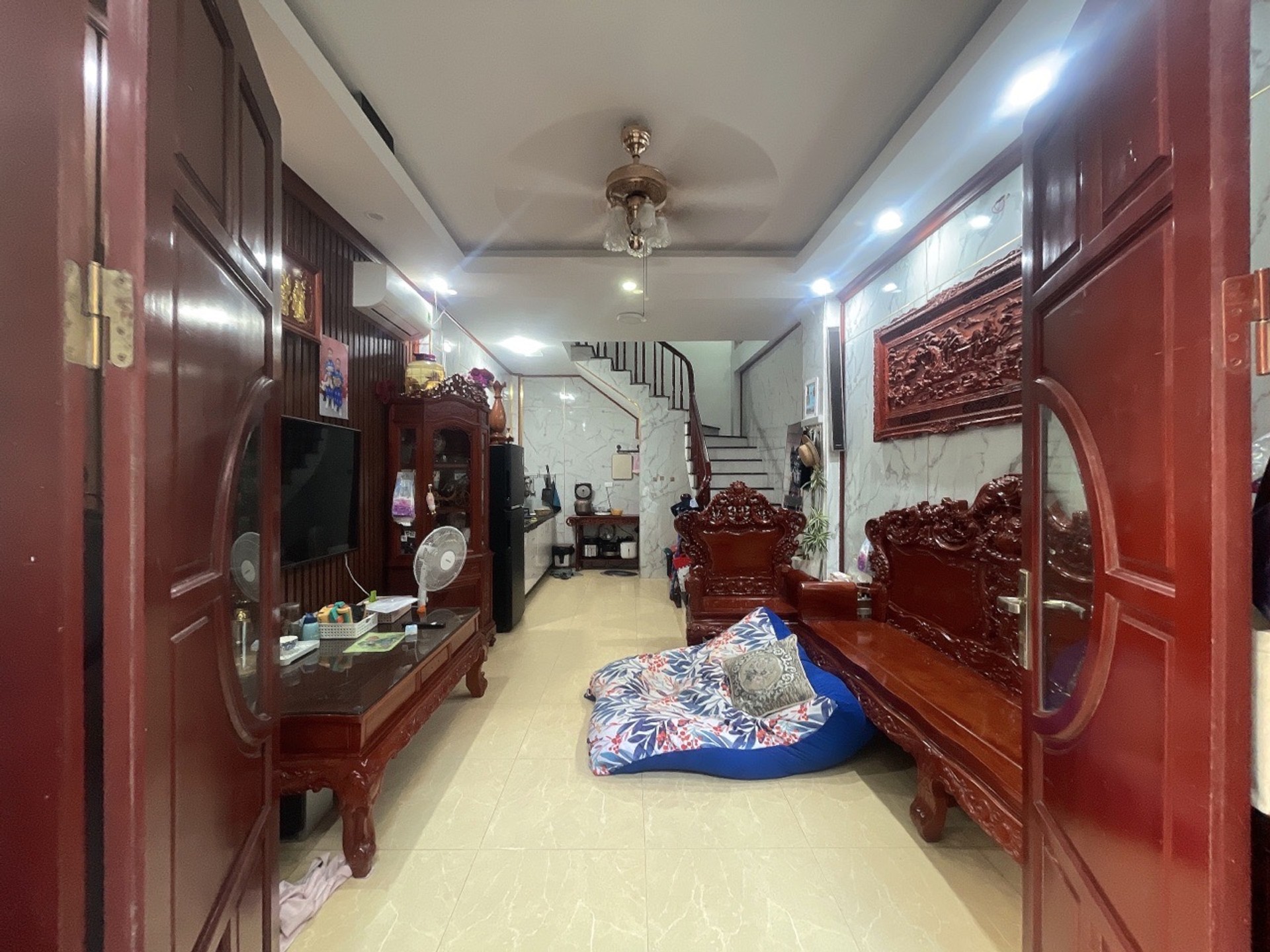 Nhà lô góc 5 tầng gần Đại Lộ Thăng Long, vị trí vàng tại Phú Đô cần bán gấp