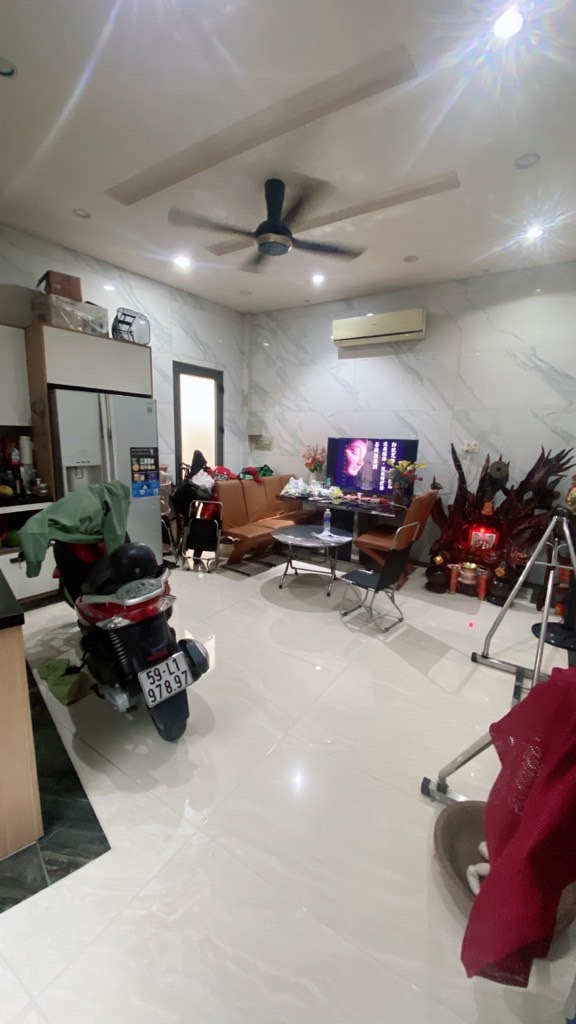 Bán nhà mặt phố Hậu Giang phường 11 quận 6, diện tích 25m2, 3 tầng, mặt tiền 4m
