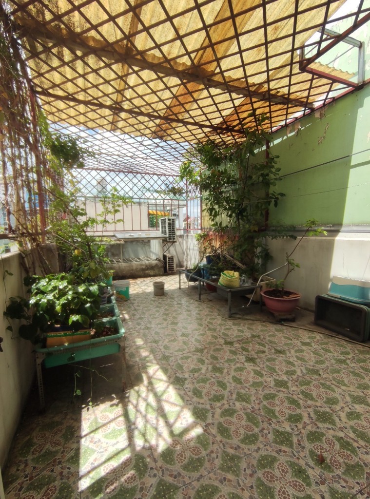 Nhà 3 tầng hẻm xe hơi Hoà Bình, Tân Phú, rộng rãi tiện nghi