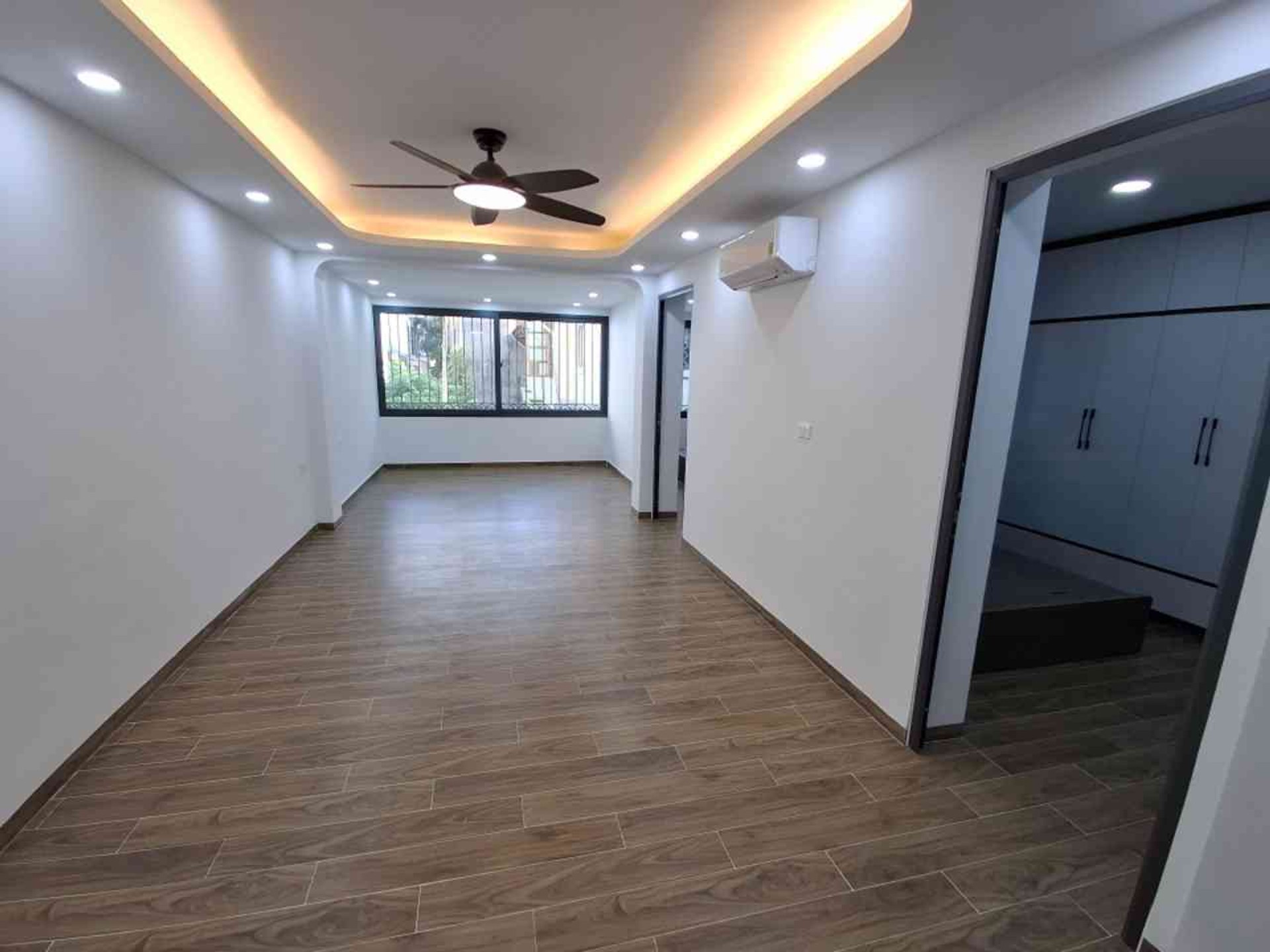 Căn hộ sống sang tại trung tâm Ba Đình, rộng rãi và tiện nghi