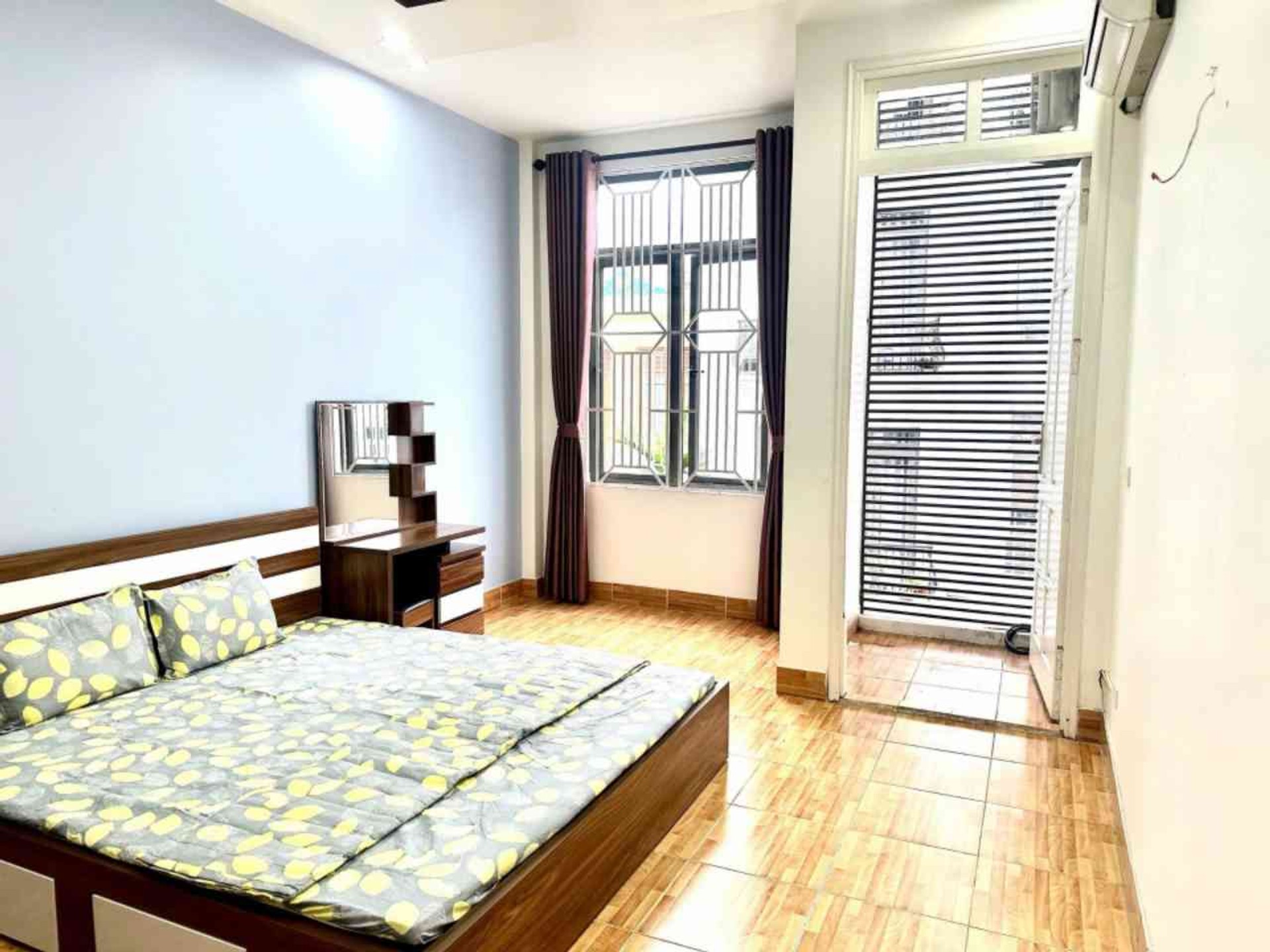 Nhà 4,5 tầng cho thuê full khách, ô tô vào nhà Kiều Sơn Hải An