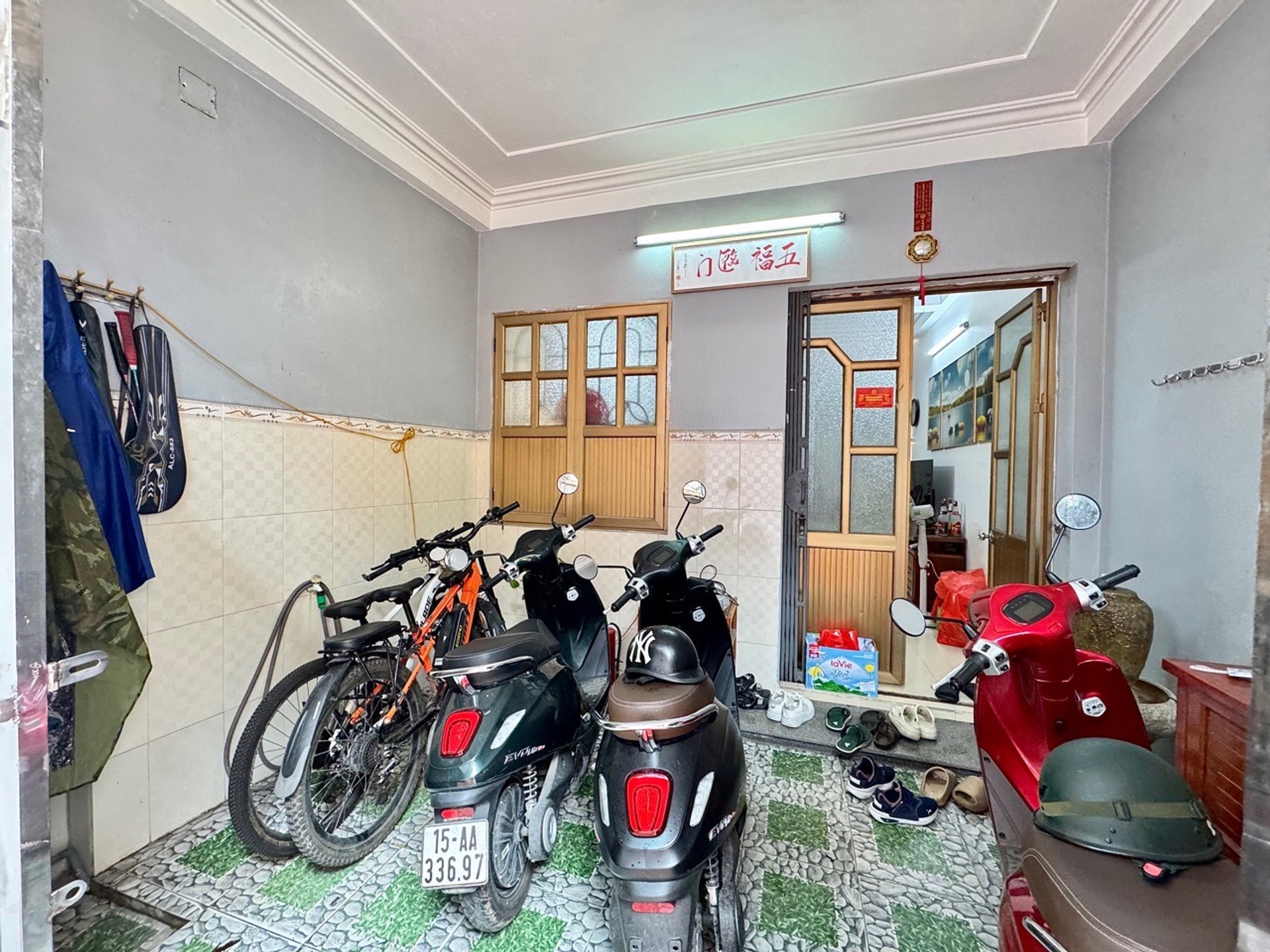 Nhà rộng 3 tầng tiện nghi cho gia đình đa thế hệ