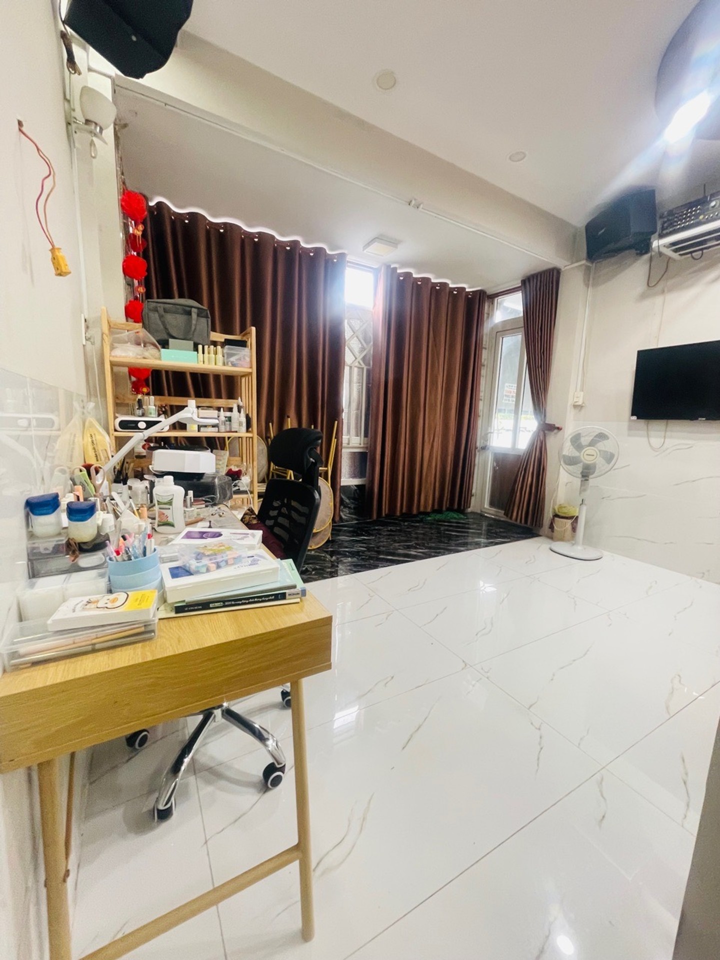Nhà 2 tầng 31m2 gần chợ Thủ Đức, giá 7 tỷ