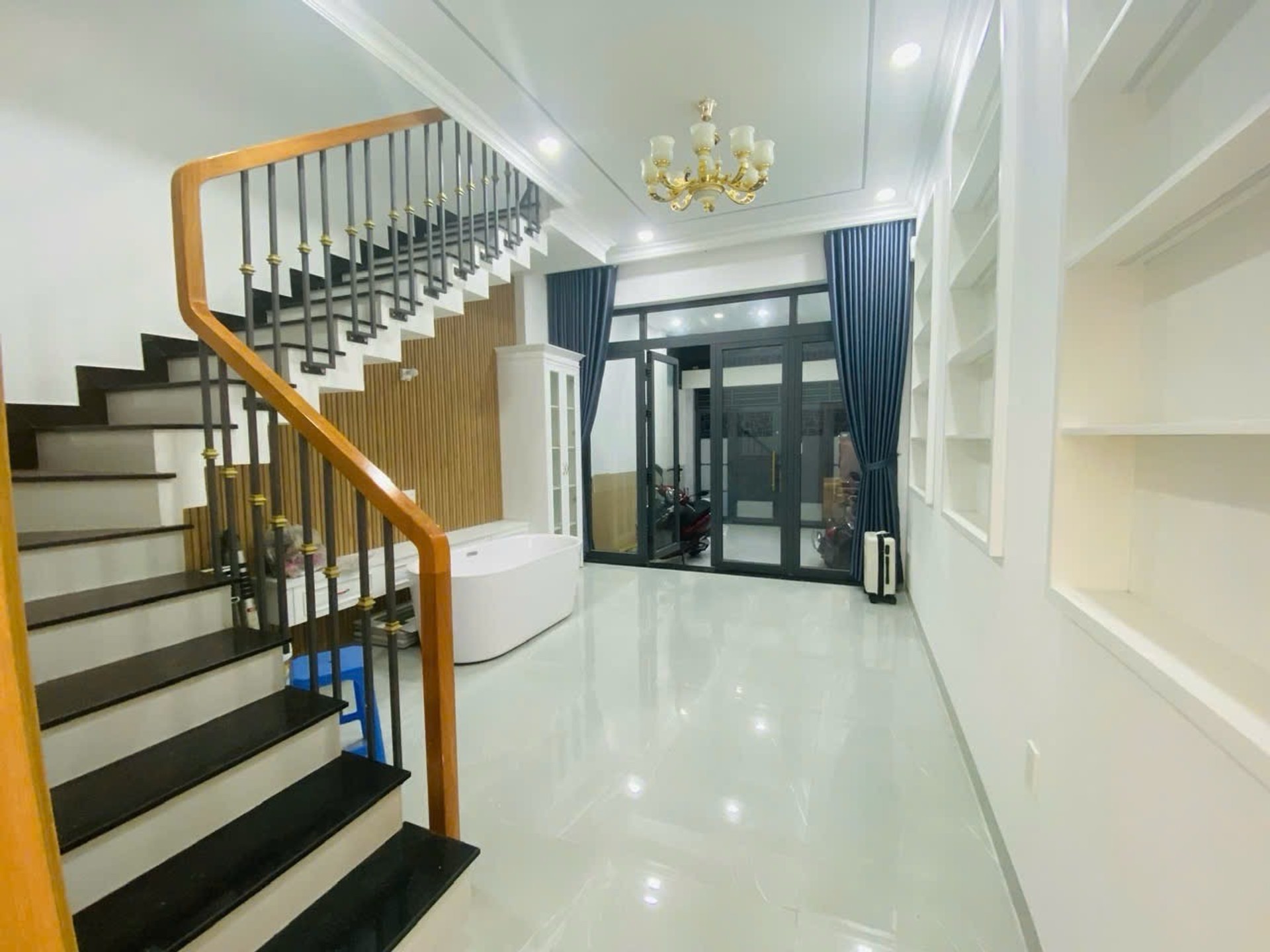 Bán nhà 4 tầng 7PN 7WC diện tích 68m² tại Hiệp Bình