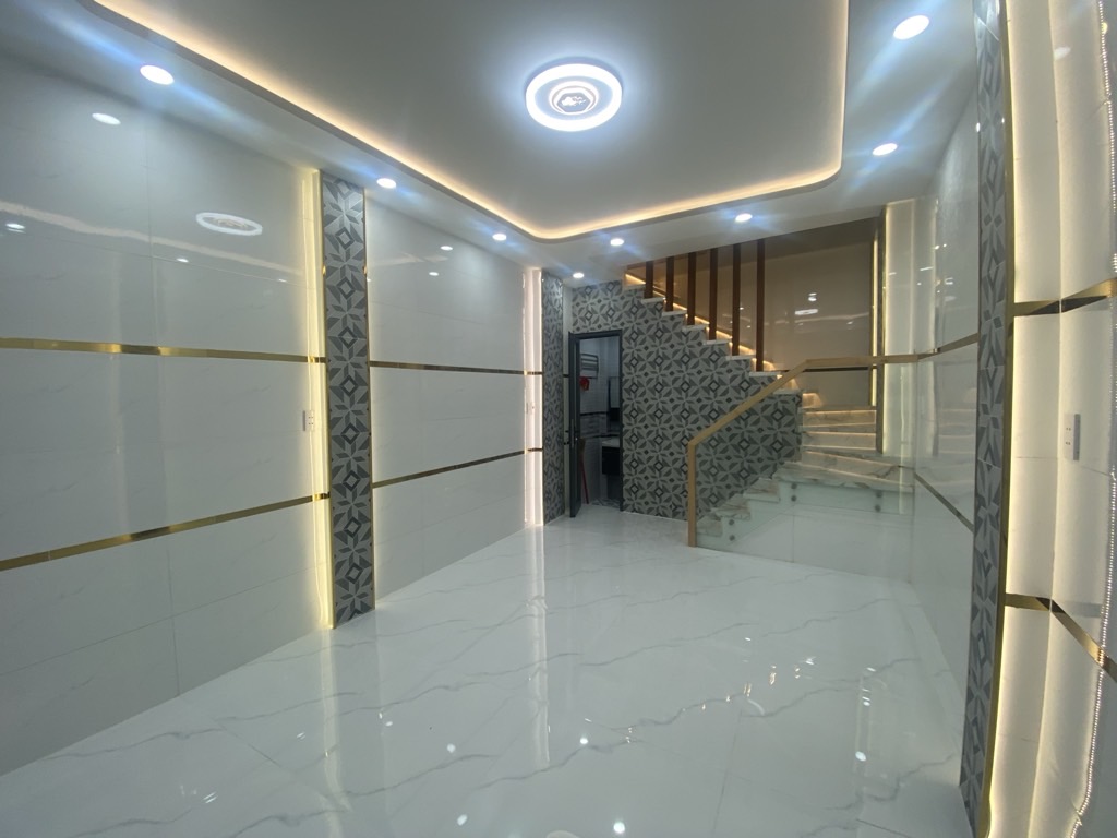 Bán nhà 2 tầng 3PN Tân Bình hẻm xe tải giá 5,8 tỷ