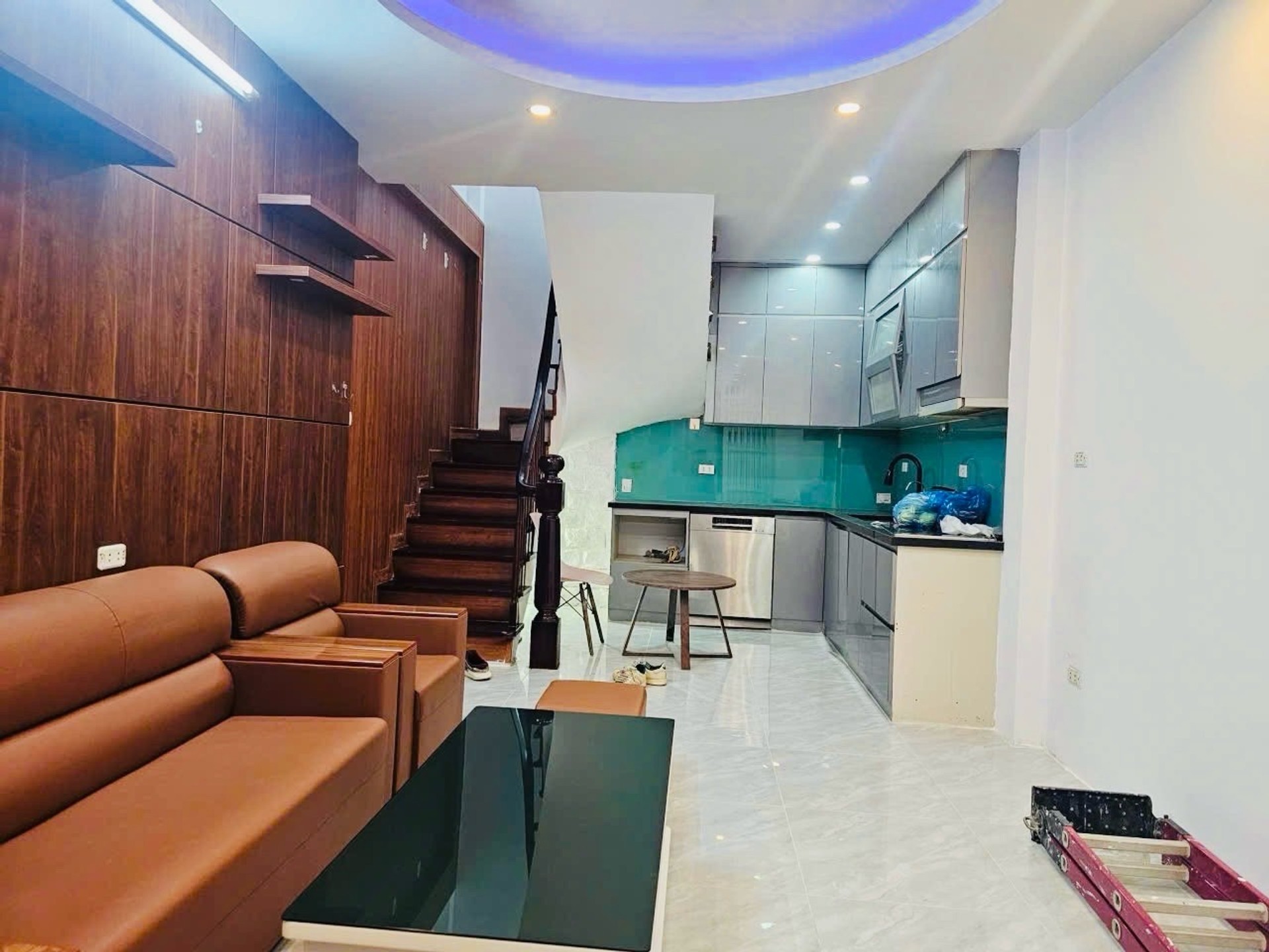 Vĩnh Phúc– BA ĐÌNH | 33M² × 5 TẦNG | MT 3,3M | DÀI 10M | GIÁ 8,9 TỶ