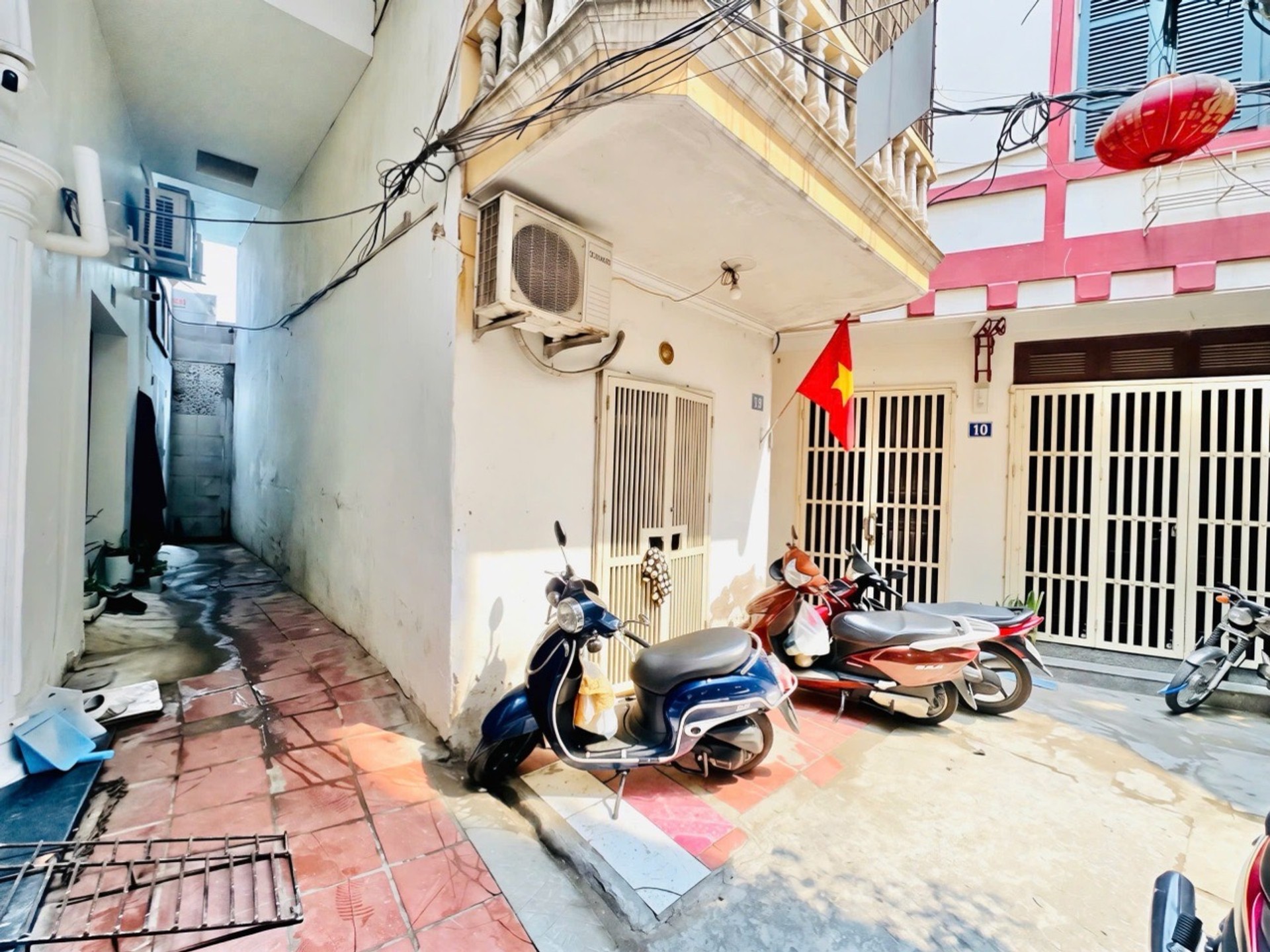 Nhà 5 tầng nhỏ xinh giữa trung tâm Ba Đình