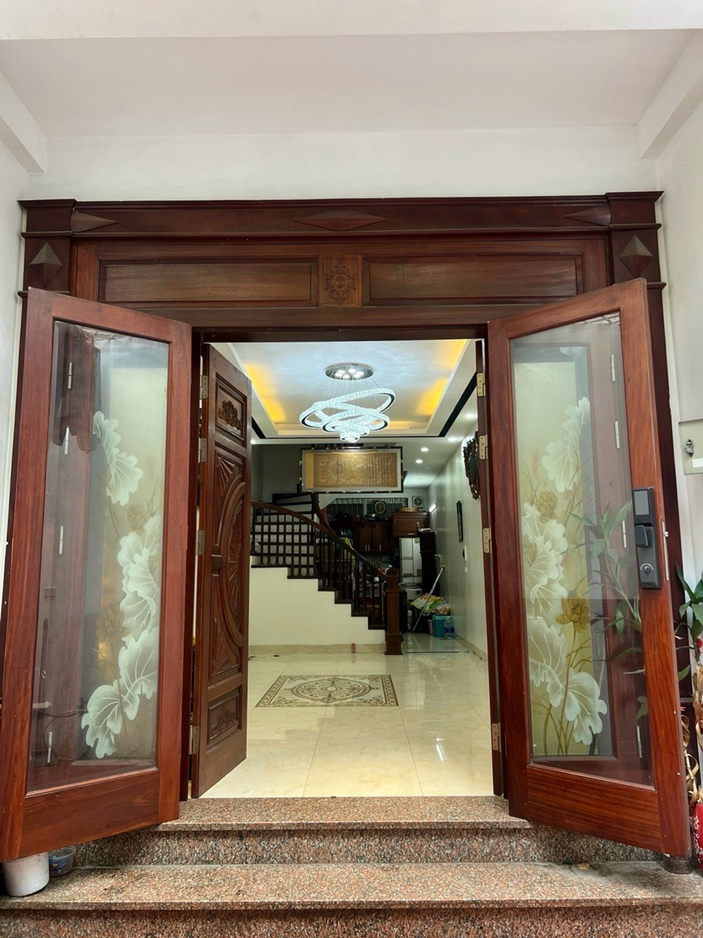 Bán nhà riêng 5 tầng, dt~50m, khu vực Trần Khát Chân, phân lô dân trí cao, giá gần 16tỷ