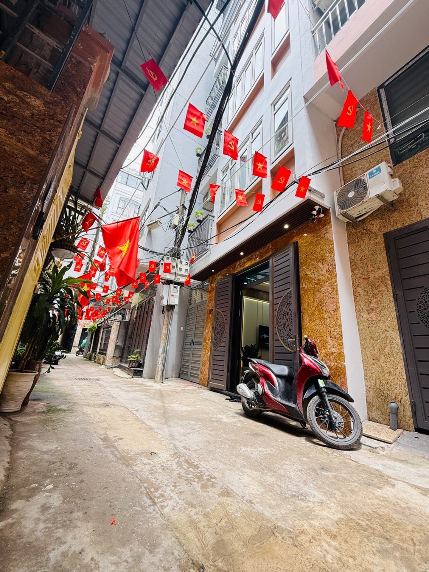 🏡 TRUNG TÂM THANH XUÂN – PHÂN LÔ – Ô TÔ ĐỖ CỬA – 40M², 5 TẦNG 🚗✨