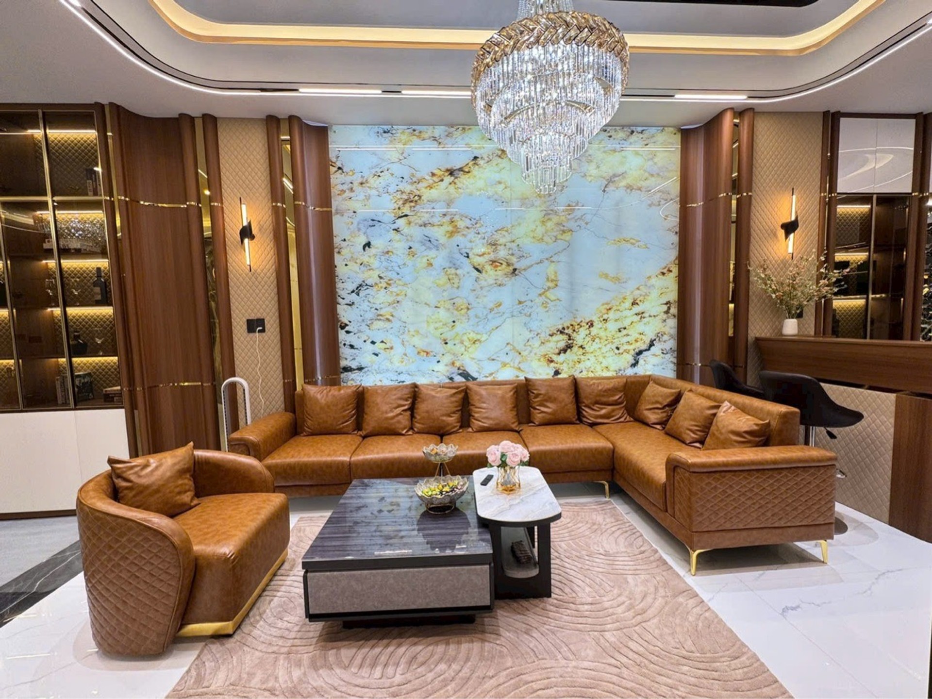 Bán nhà mặt phố 4 tầng, Quận 7, TP.HCM, full nội thất cao cấp, thang máy - 0934 194 634 Em Quý