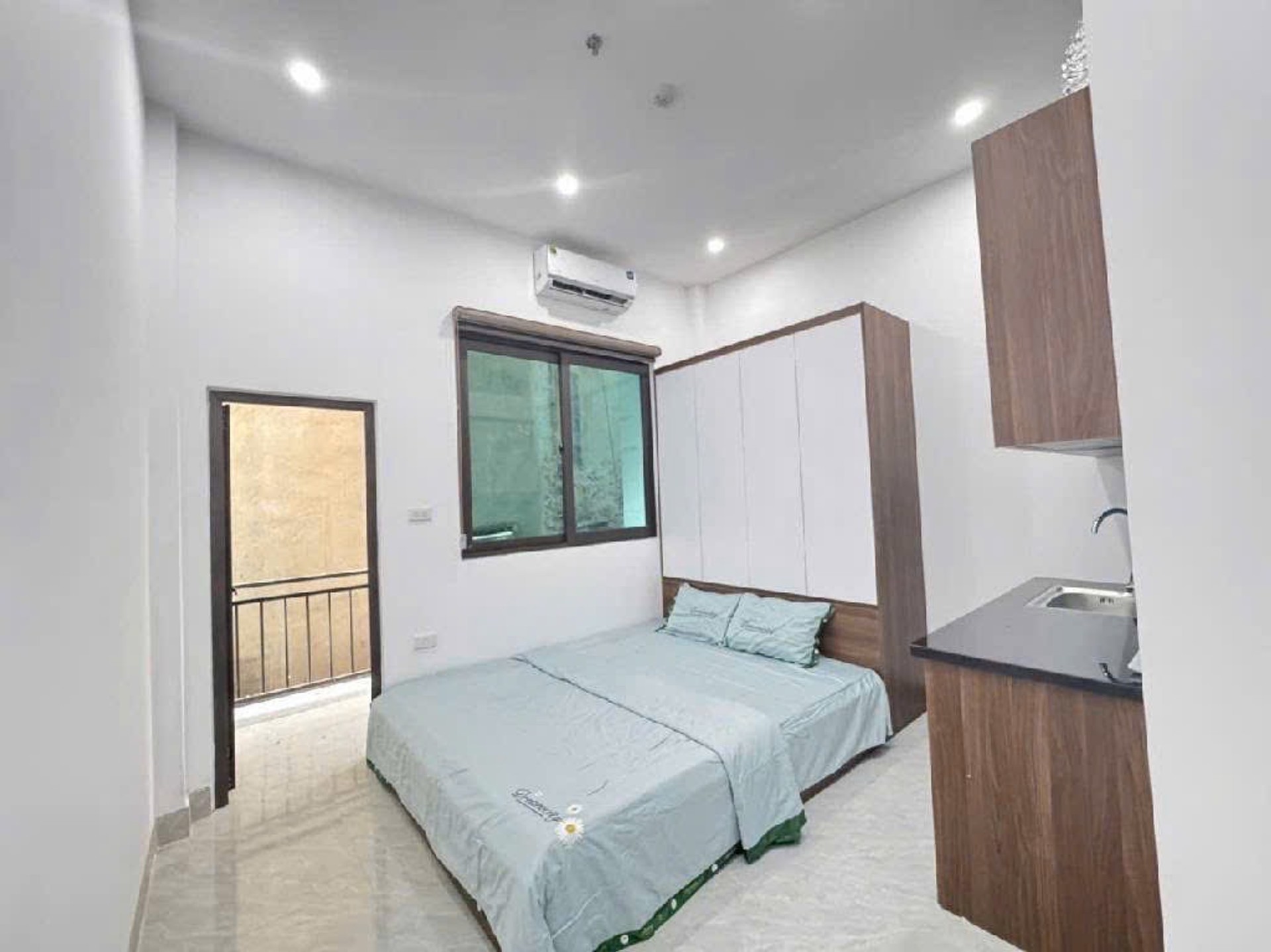 Chung cư mini tại Định Công Thượng, 40m2, 8 phòng khép kín, dòng tiền 35tr/tháng.