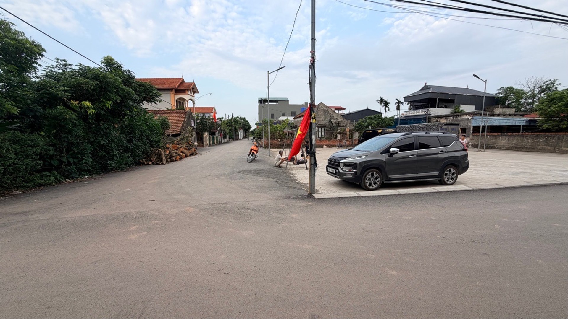 Đất 2 mặt tiền ô tô tránh ngay trung tâm Khoái Châu
