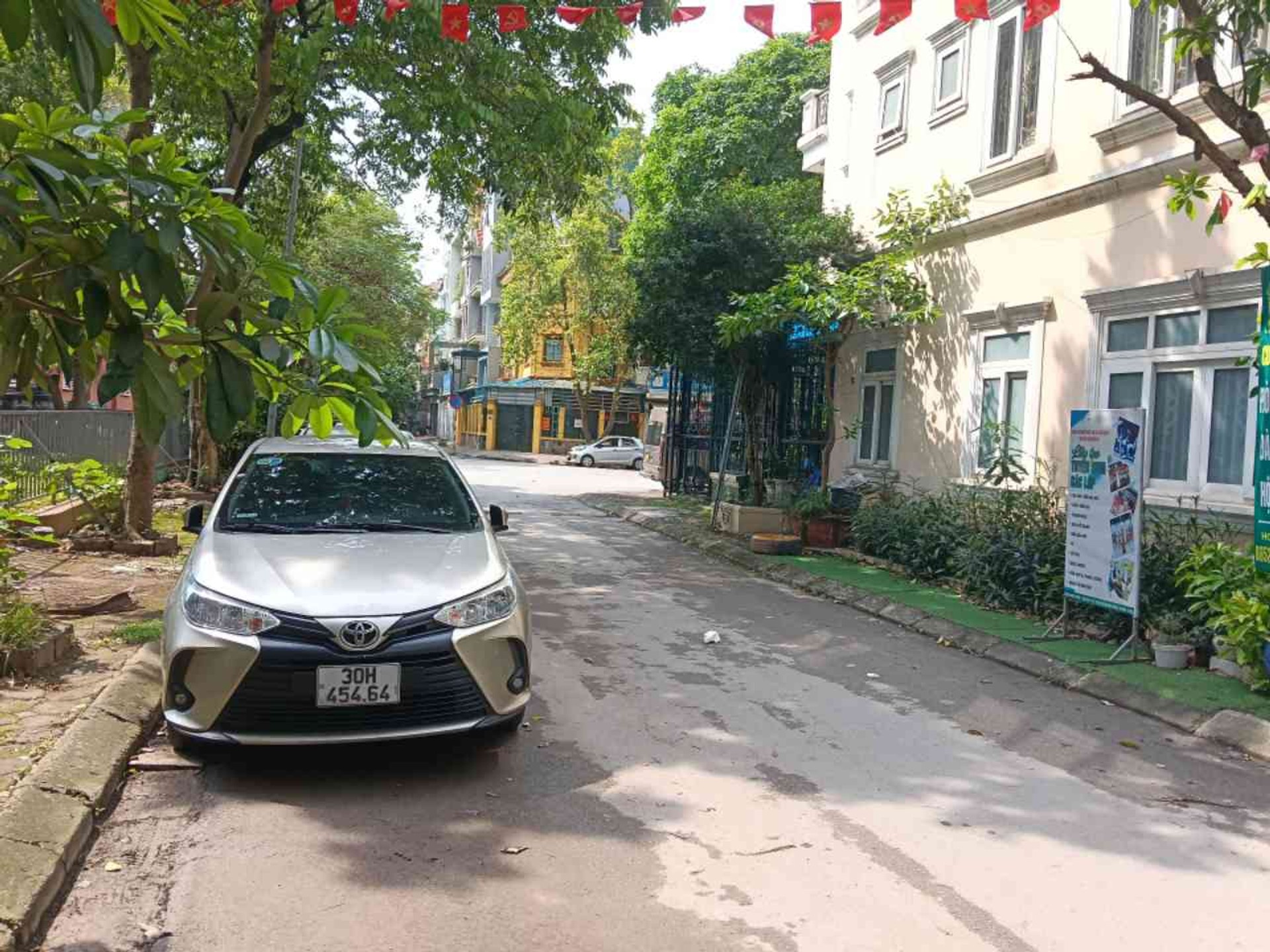 Biệt thự liền kề trung tâm KĐT Văn Quán đẳng cấp, không gian kinh doanh lý tưởng 81m2 4 tầng