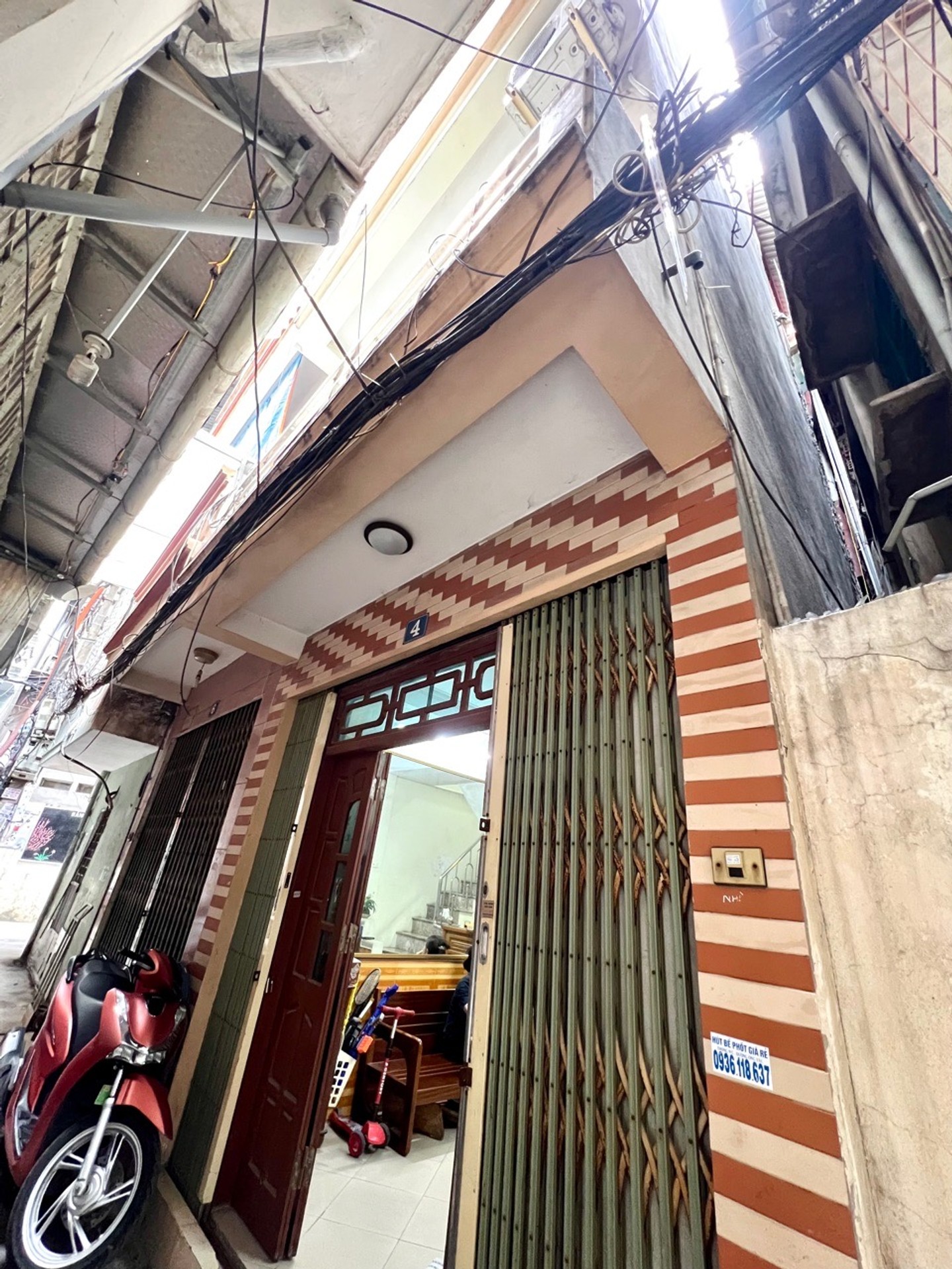 Nhà Hiếm Gần Phố Kim Mã - Ngõ Thông, Tiện Kinh Doanh Nhỏ