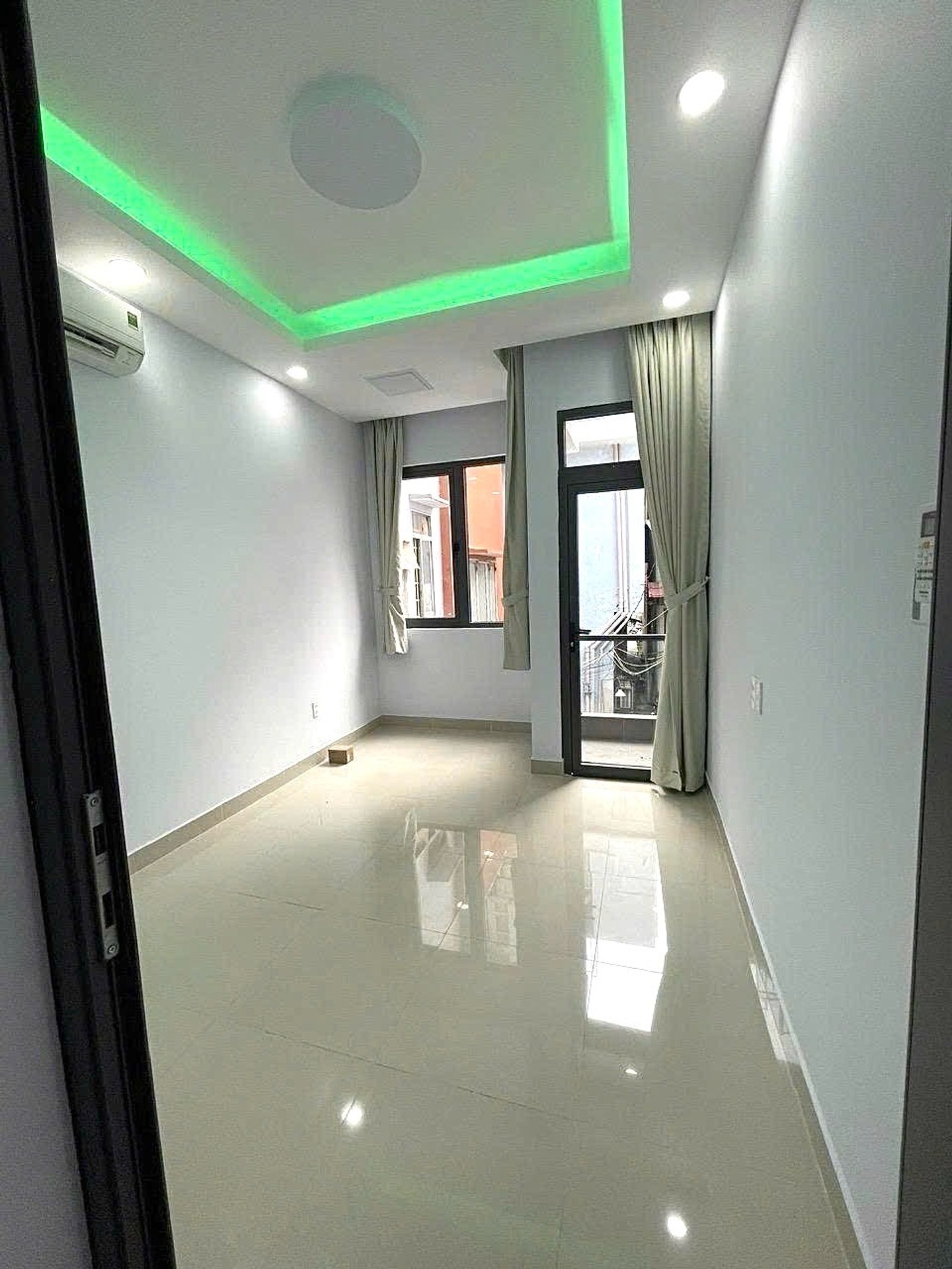 CHỈ VÀI BƯỚC RA MT NGUYỄN TRÃI – Q5 - NHỈNH 9 TỶ
📍 khu vực dân cư hiện hữu, tiện ích đầy đủ.