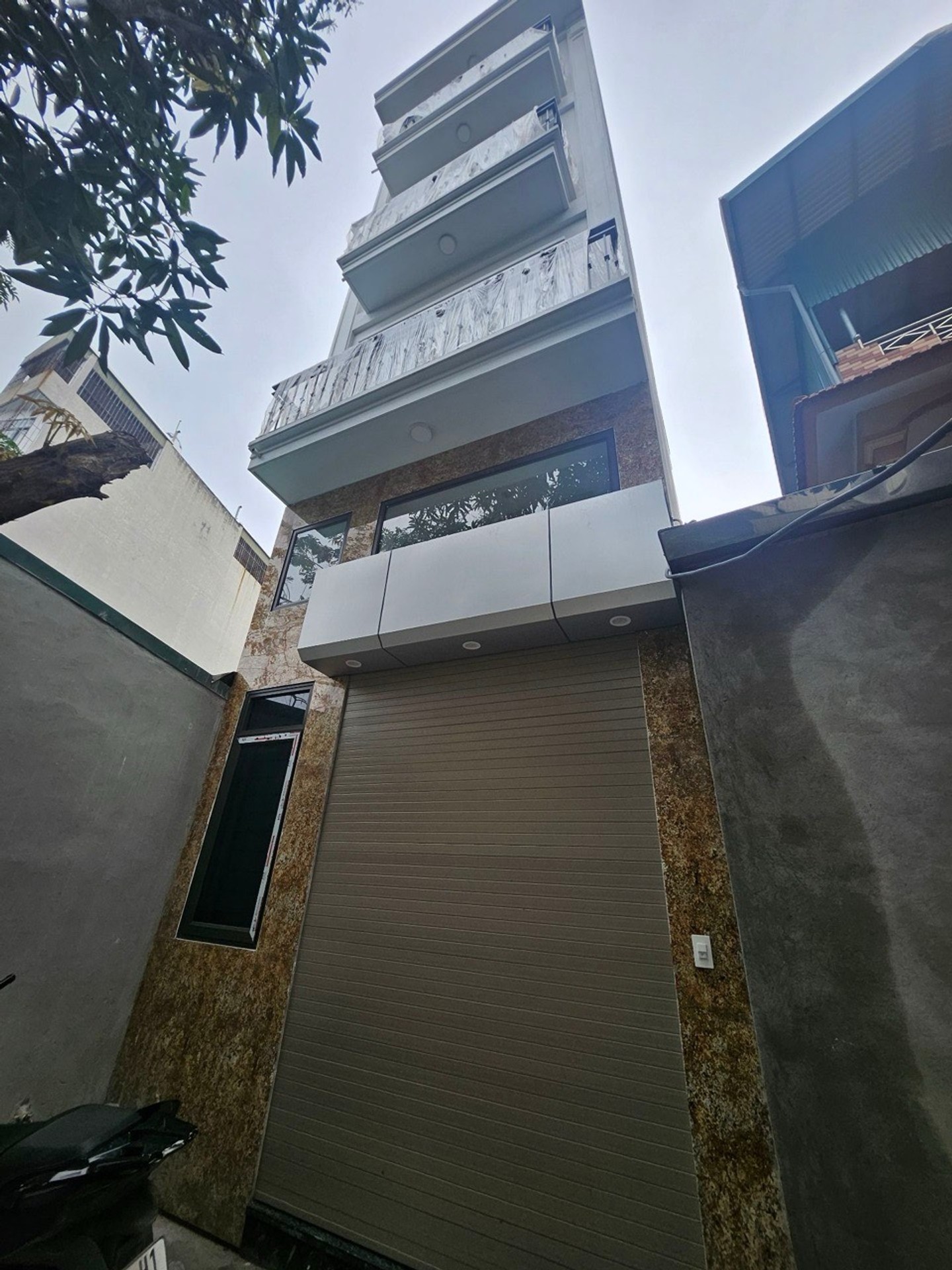 Cơ Hội Vàng Sở Hữu Nhà 5 Tầng Đẹp Nhất Yên Kiện Ngọc Hồi , tổ hợp ga cao tốc , vđ3.5 , cầu Ngọc Hồi