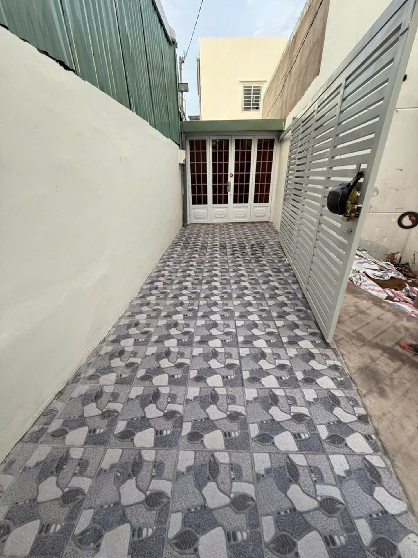 Bán nhà 2 tầng hướng Đông Nam, diện tích 41.6m2 tại Hiệp Bình