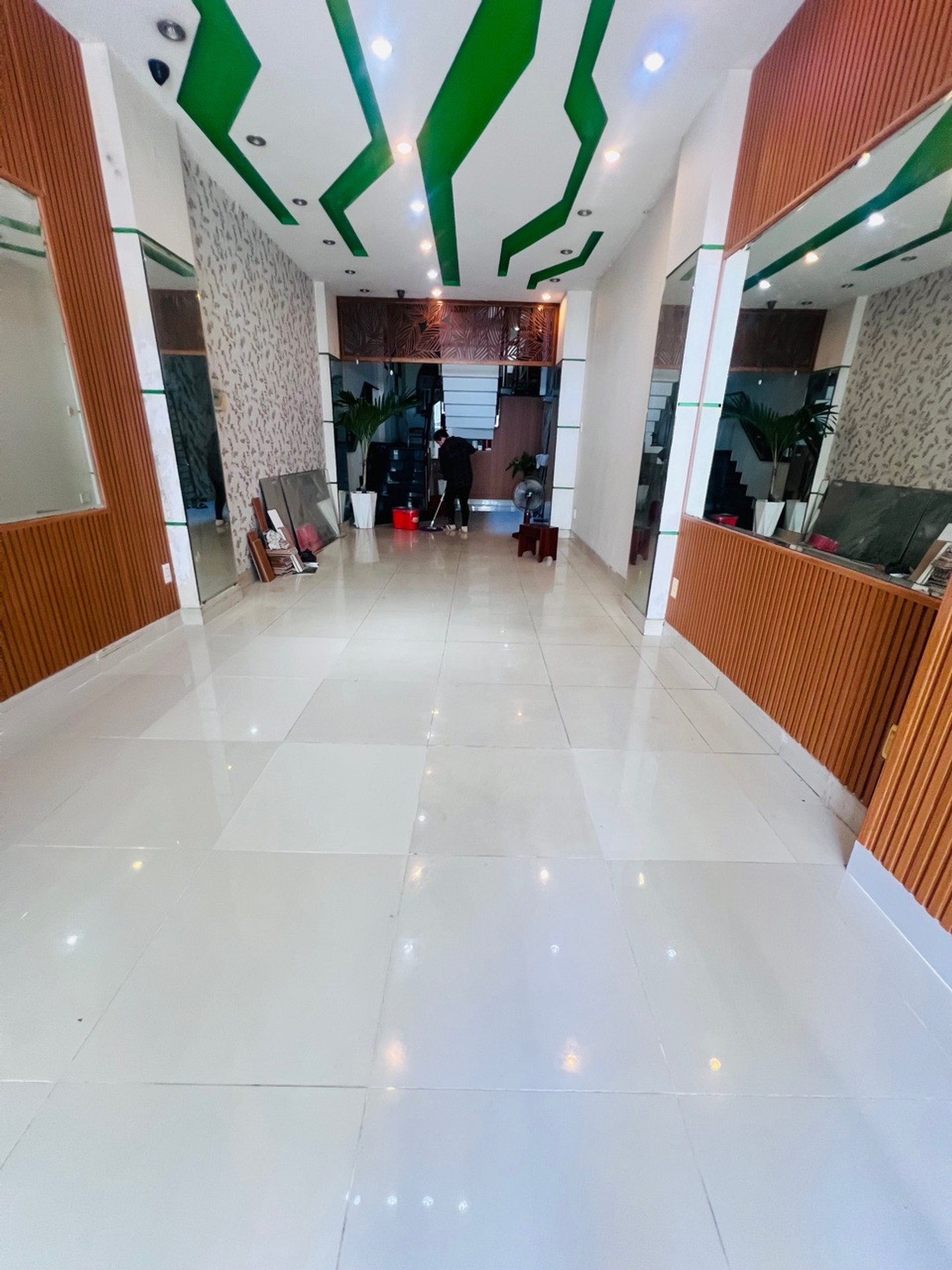 Bán nhà mặt tiền, sát Lâm văn bền, 4 tầng, diện tích 65m2 tại Quận 7 - 0934 194 634 Em Quý