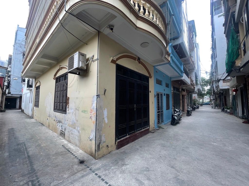 Bán nhà riêng 4 tầng tại Nhuệ Giang với mặt tiền 4m, ô tô vào nhà