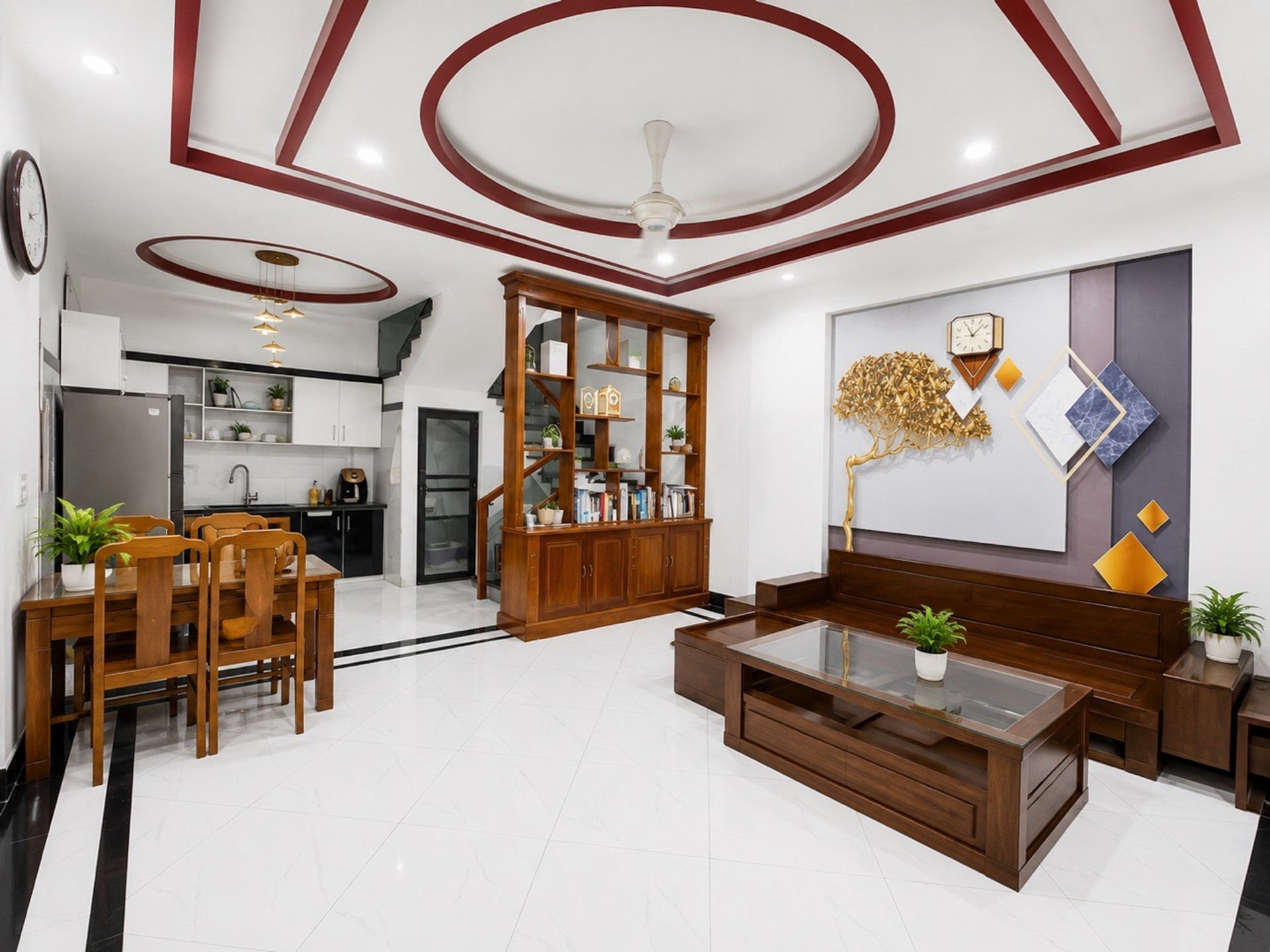 Bán nhà riêng 3 tầng tại Miếu Hai Xã, 3 phòng ngủ, 50m²