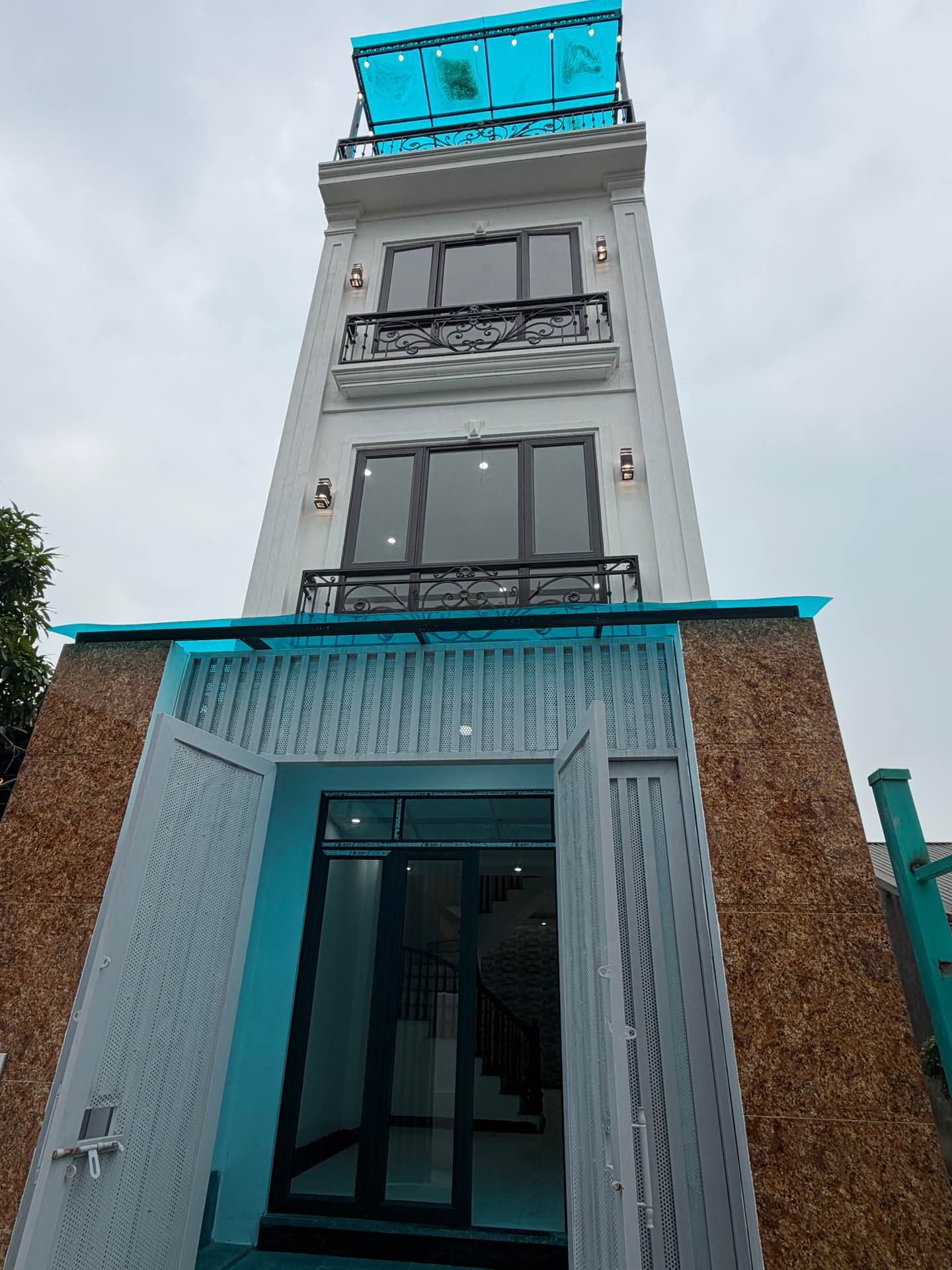 Cơ Hội Vàng Sở Hữu Nhà Riêng Mặt Ngõ Ô Tô Đỗ Cửa Tại Ngọc Hồi