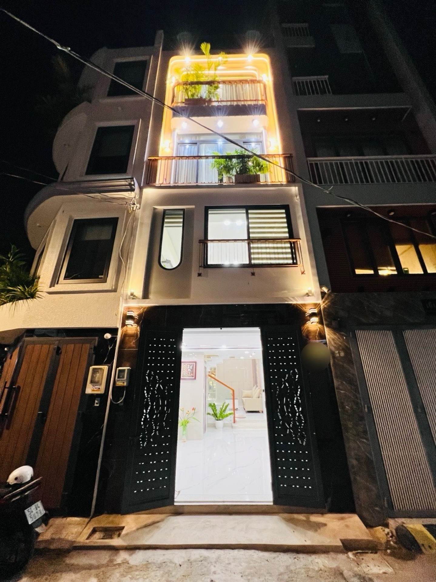 Nhà Mới 36M2 - 5 Tầng -4PN -5Wc - HXH