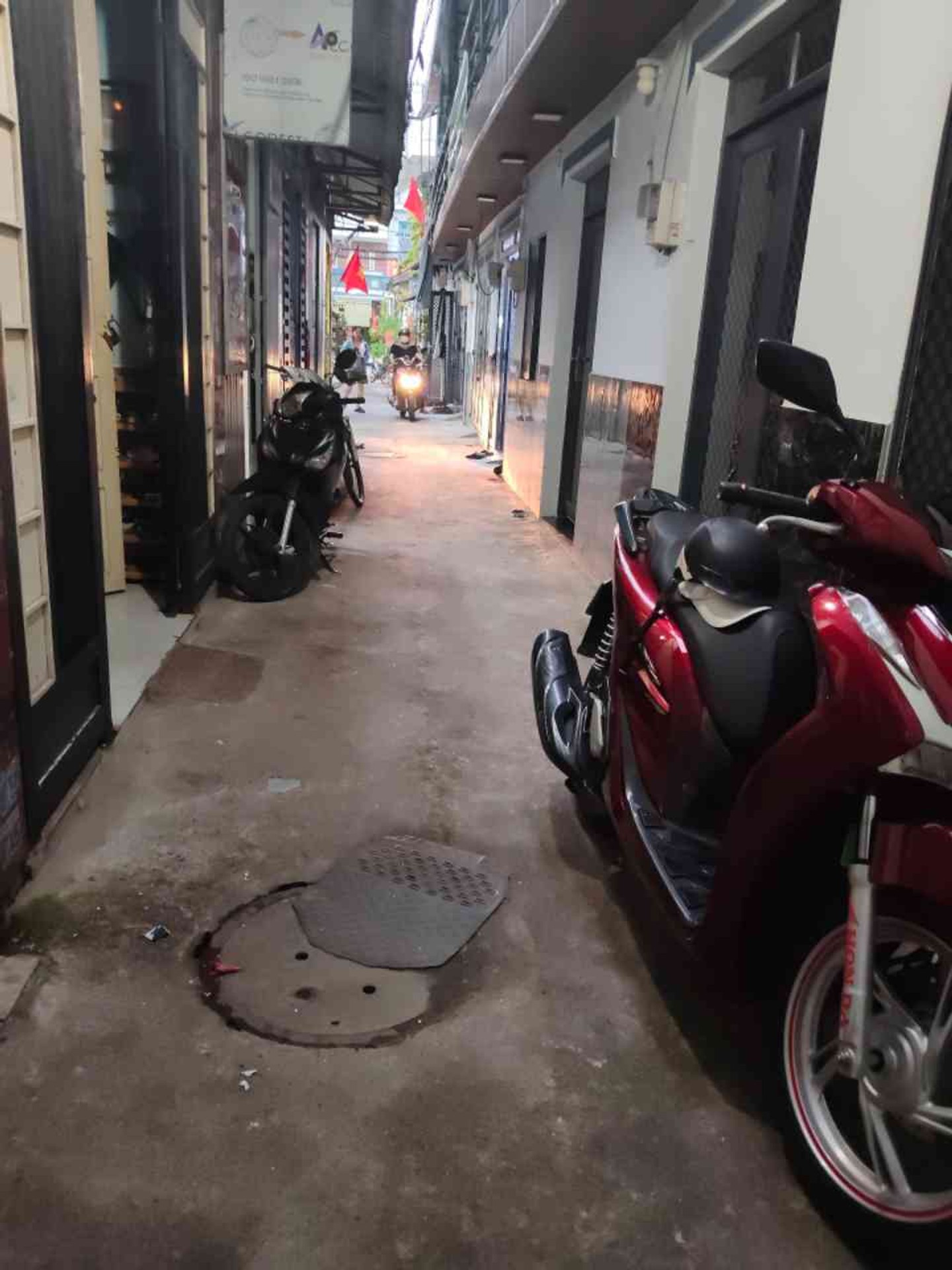 Bán nhà riêng 3 tầng tại Hiệp Thành quận 12, diện tích 30m2, giá 1.99 tỷ