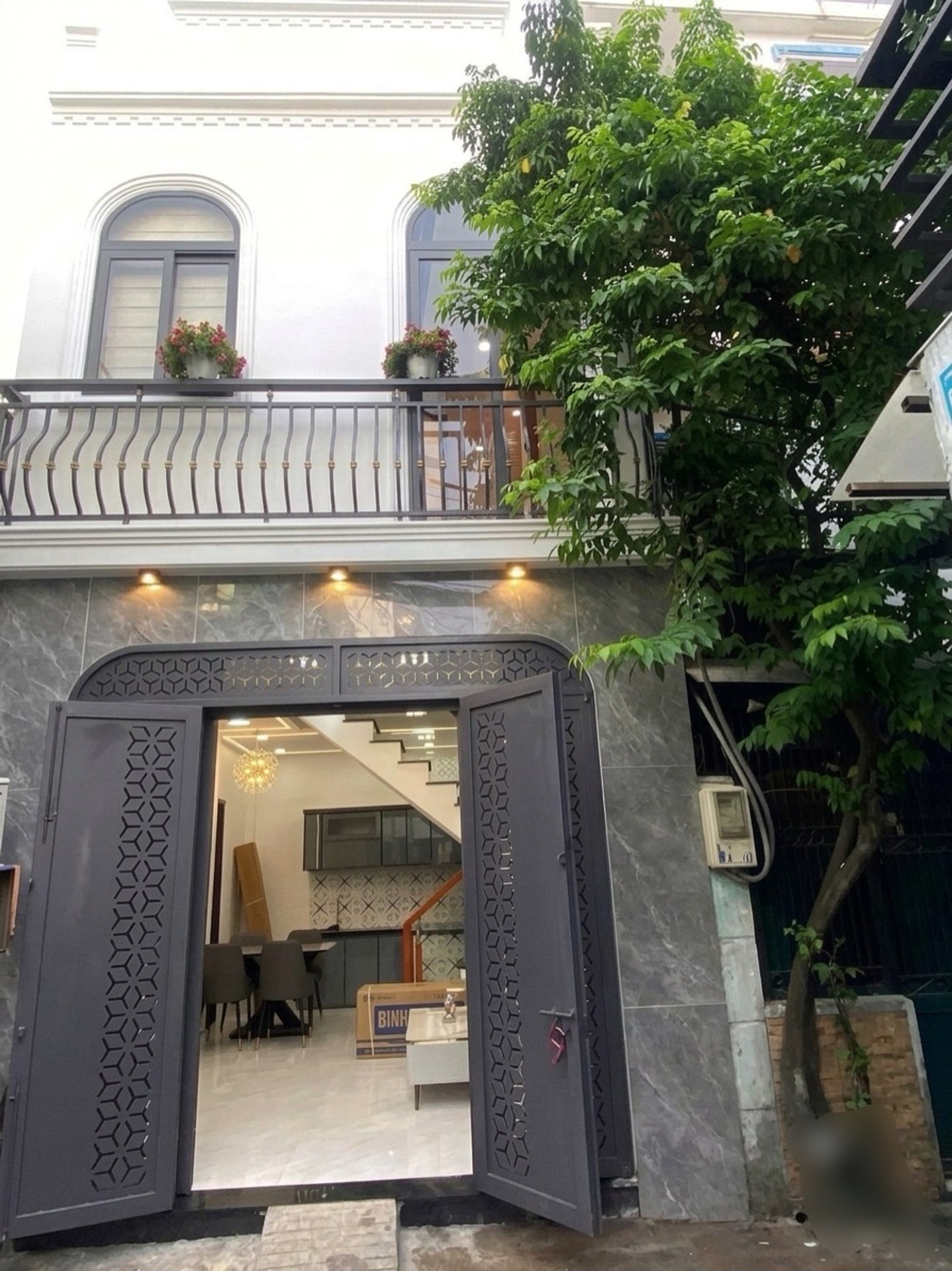 Nhà 2 tầng lô góc gần ngã 6 Gò Vấp, DTSD 50M2-Hẻm thoáng thông