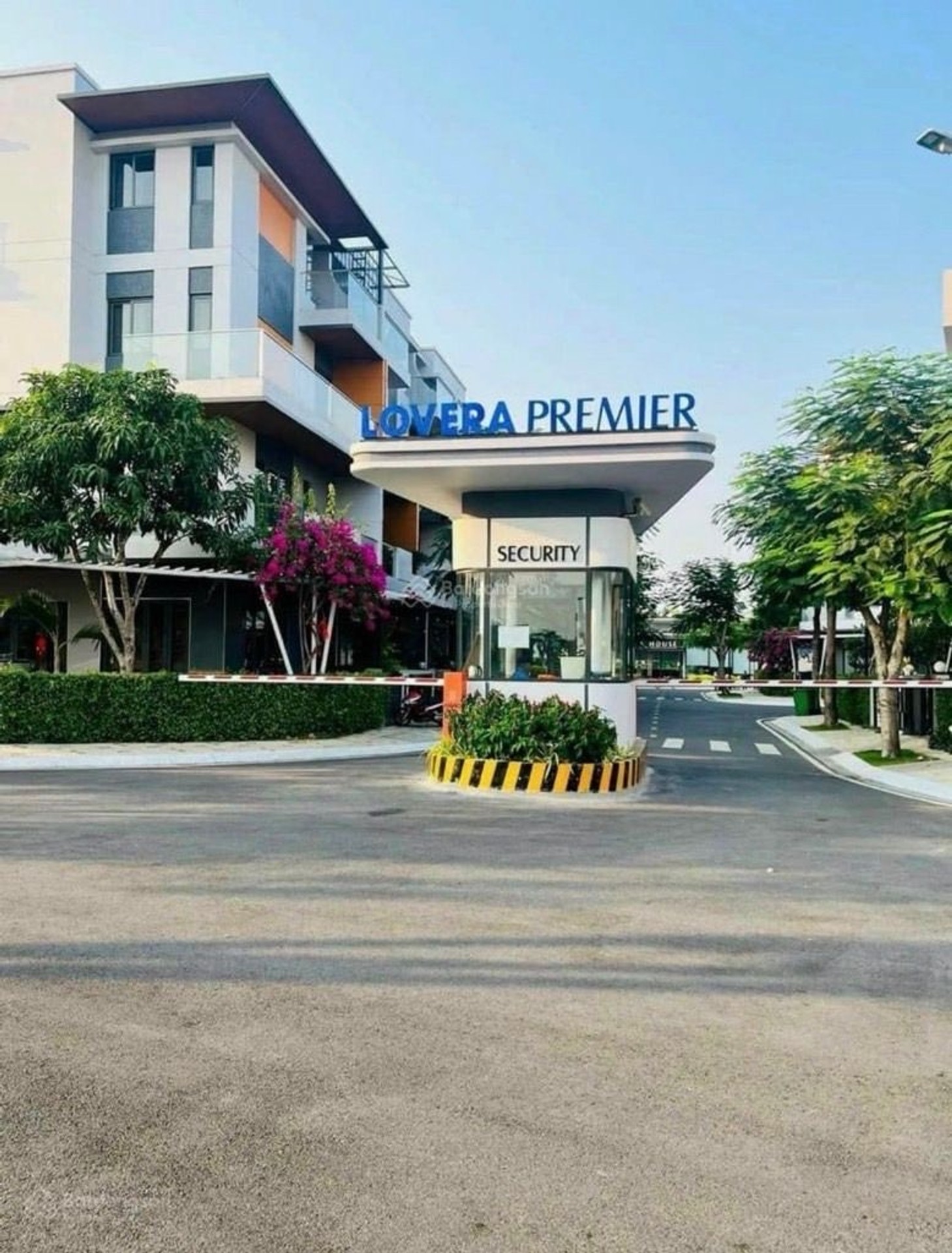 Bán nhà phố góc 5 tầng 7 phòng tại khu Lovera Premier Bình Chánh 0948769331