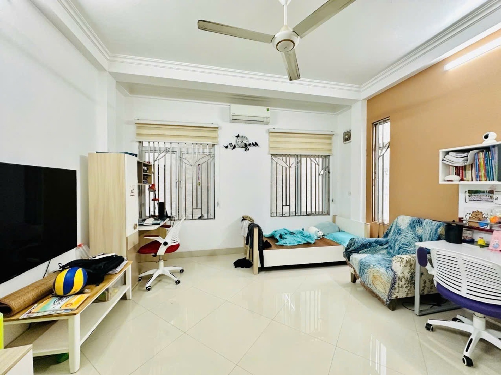 Nhà đẹp lô góc 5 tầng gần Đại học tại quận Nam Từ Liêm