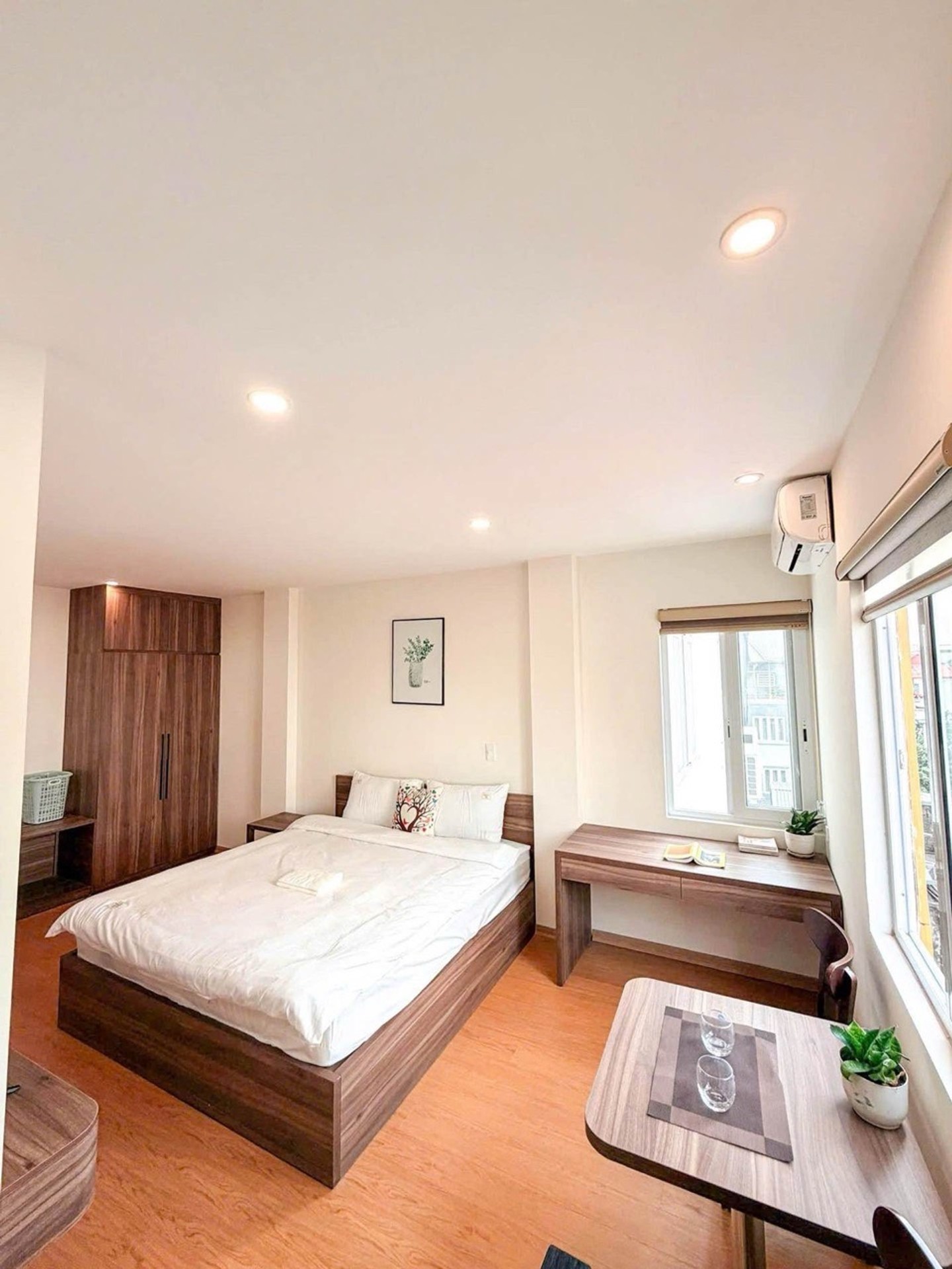 Bán nhà riêng 6 tầng Tây Hồ, vị trí gần phố Trịnh Công Sơn diện tích 36.6m²