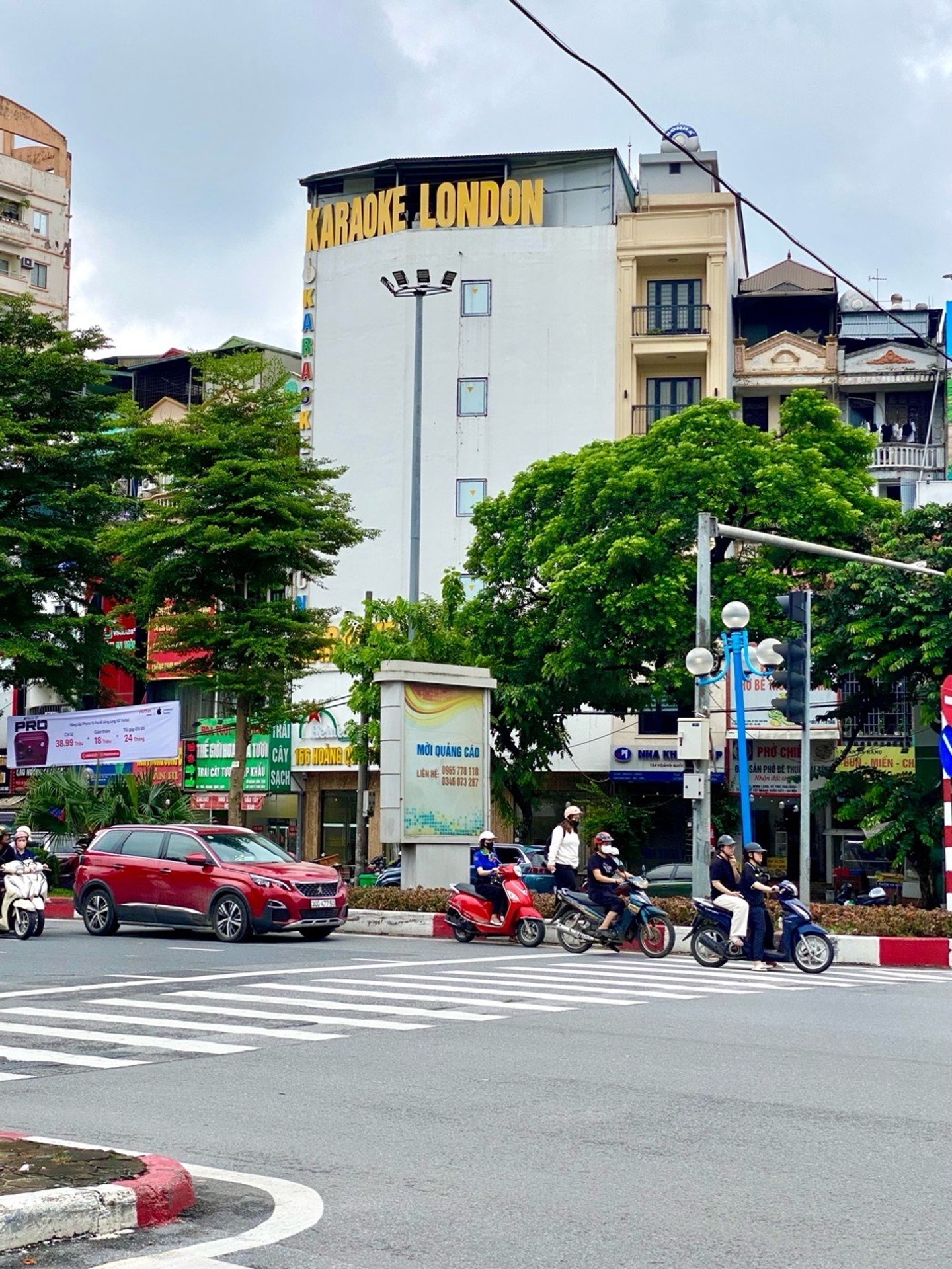 Mặt phố kinh doanh -7 tầng thang máy- 2 thoáng- 2,5 tỷ/ năm- mt bề thế