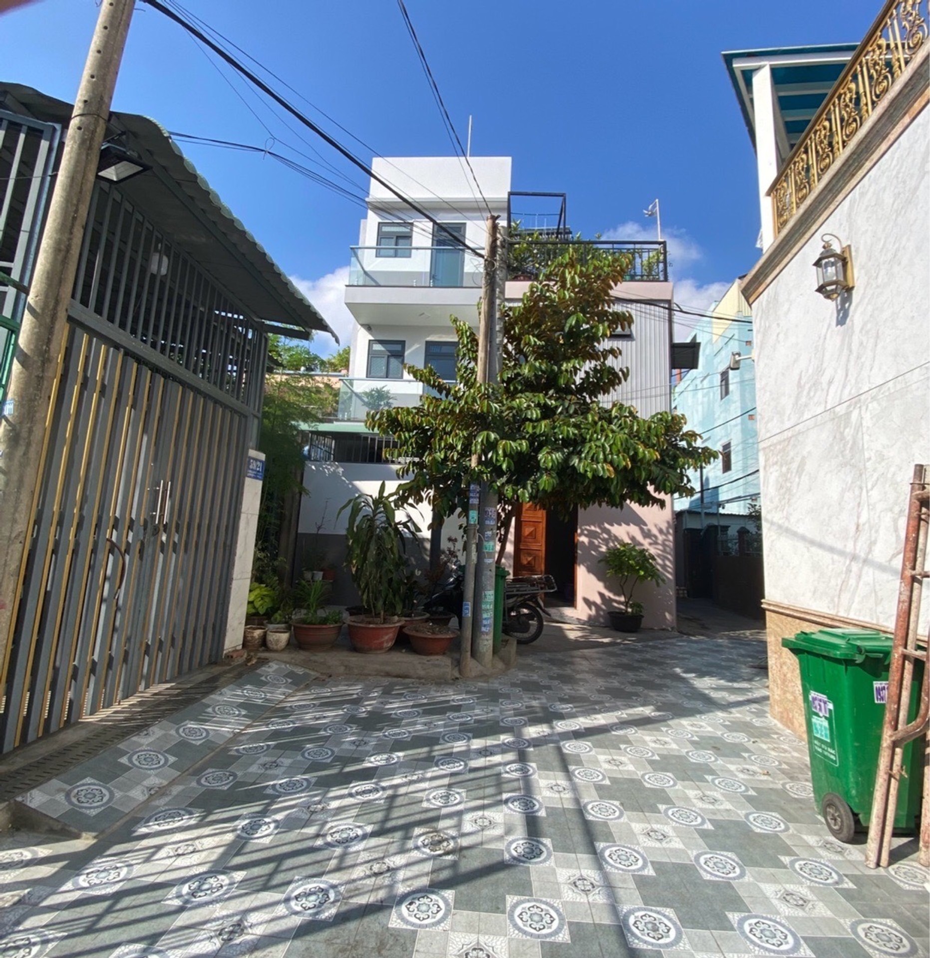 Bán nhà 82m2 gần ngã tư Lê Văn Việt, giá 5,45 tỷ