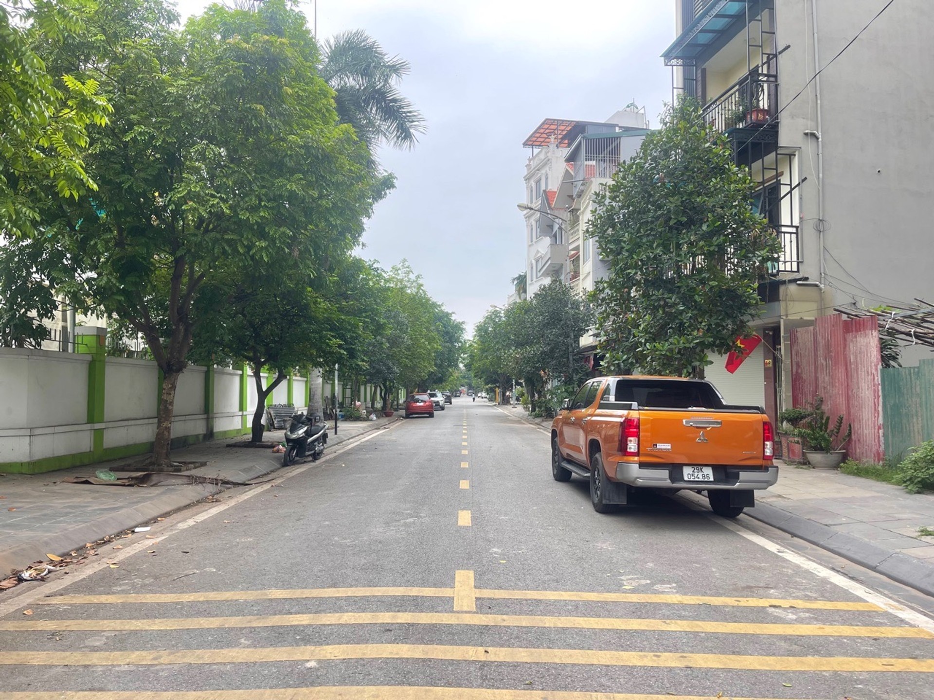 Bán nhà riêng 5 tầng tại Thượng Thanh, diện tích 51m2, ô tô tránh, kinh doanh tốt