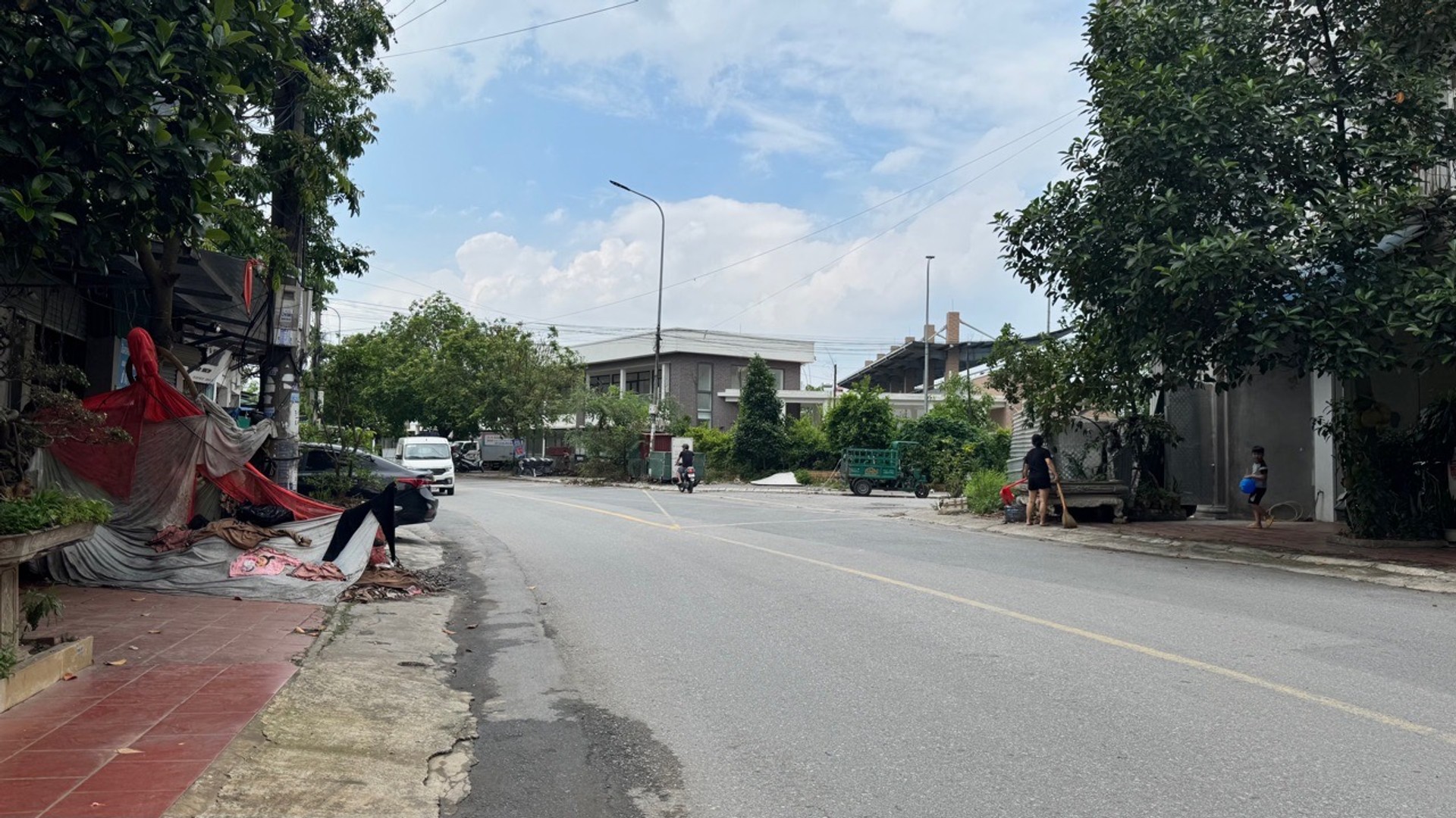 Siêu phẩm nhà mặt phố265m2,mt 8.3 Lý Chiêu Hoàng BT 3 TẦNG giá cực hiếm, cơ hội không thể bỏ lỡ