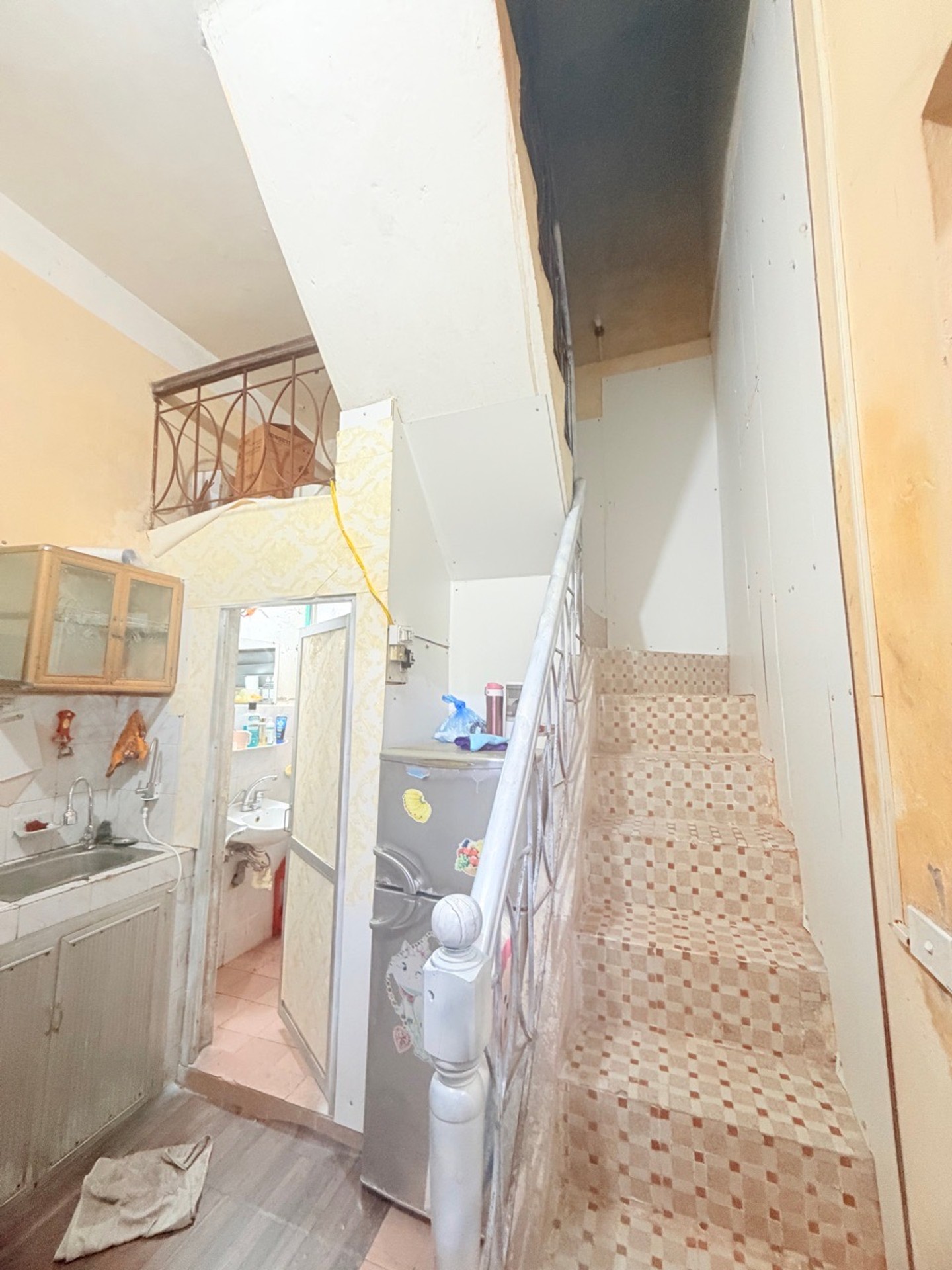 Bán đất tặng nhà 40m², 1.5 tầng, Định Công Thượng, mặt tiền rộng, sổ đỏ riêng.