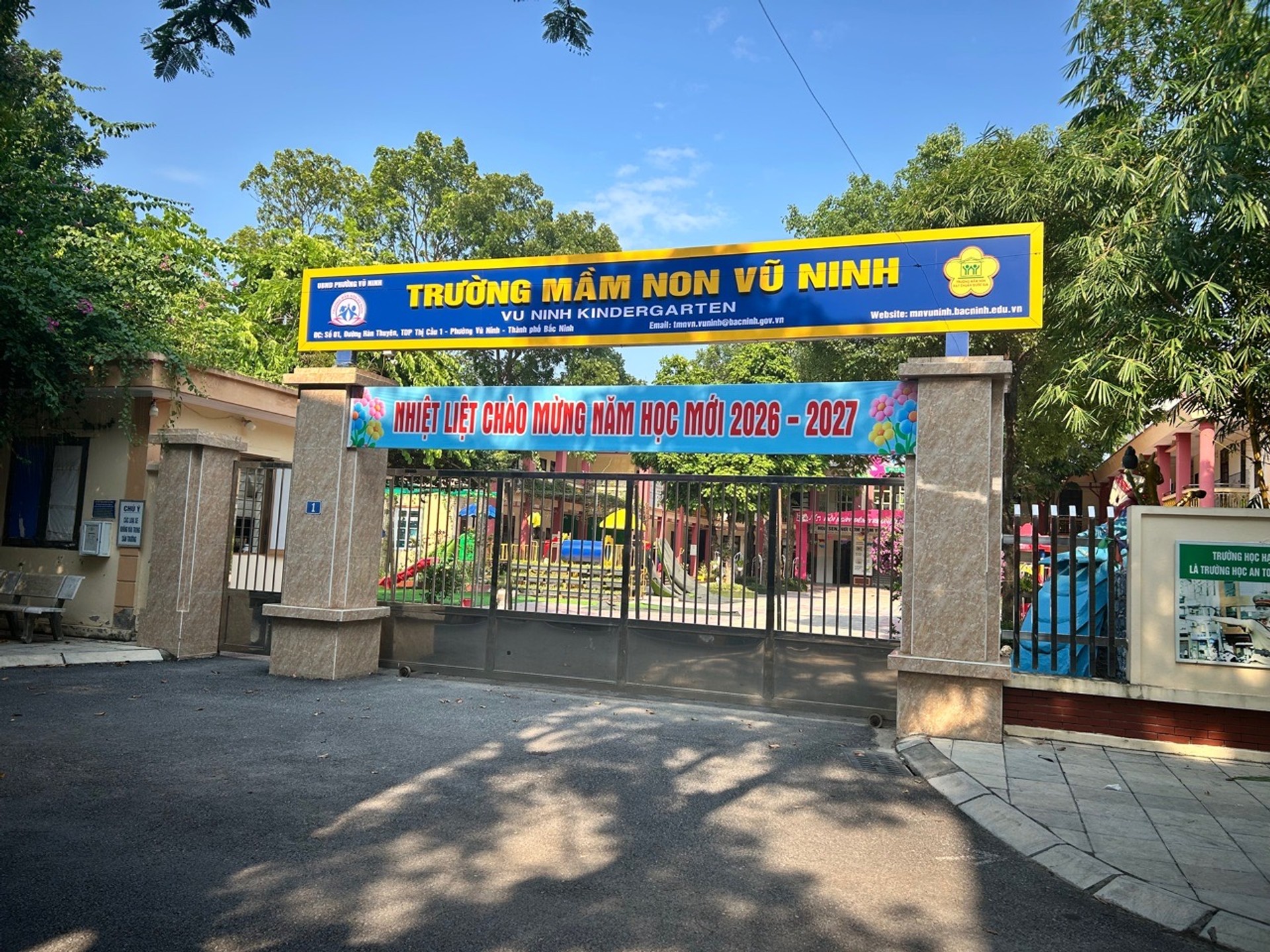 Cơ hội hiếm có sở hữu nhà 2 tầng lô góc tại Xóm Trại gần Hoàng Quốc Việt